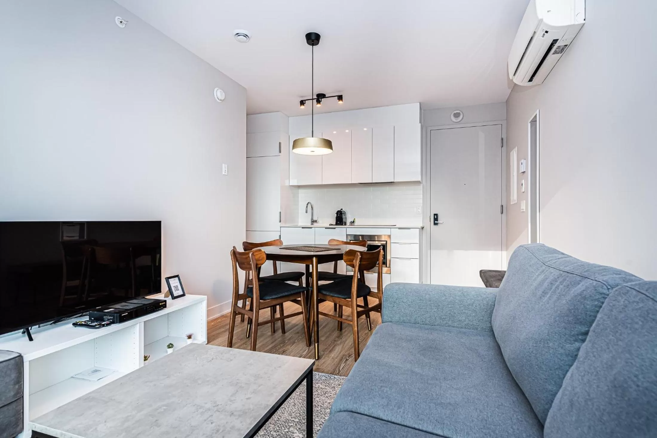 TV and multimedia in WERFY Luxury Apart-Hotel