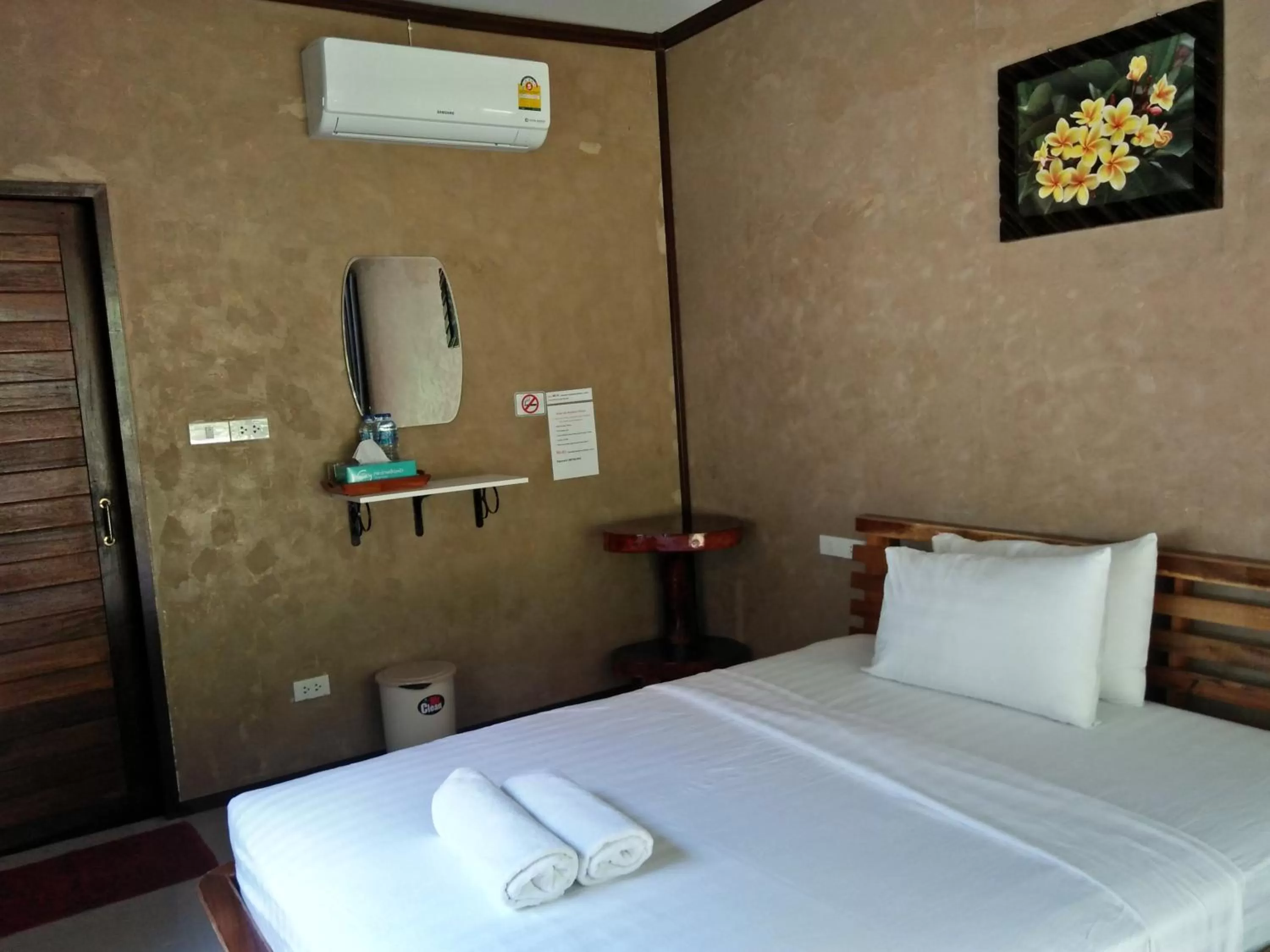 Property building, Bed in Khao Sok Residence Resort