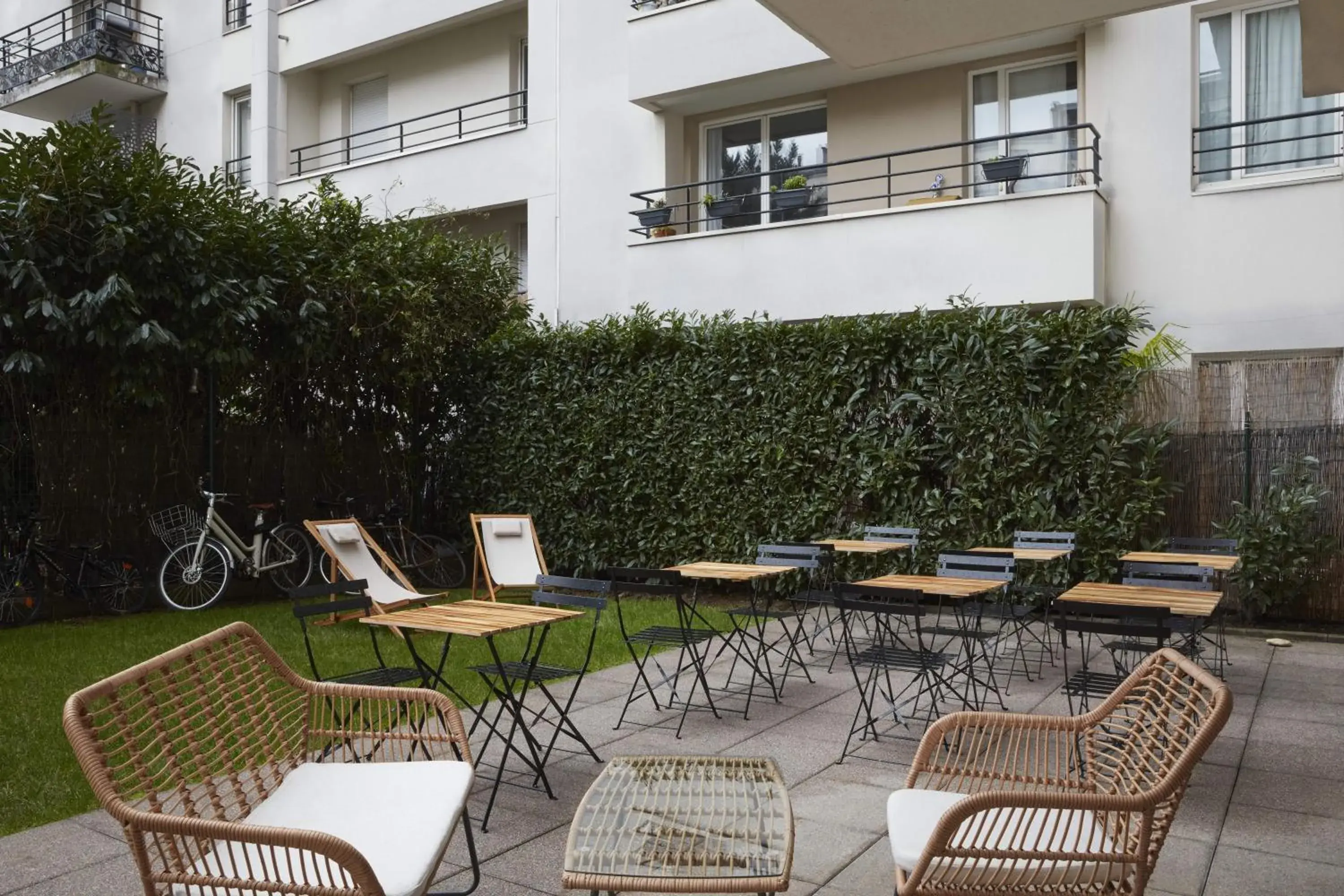 Balcony/Terrace in Adagio Paris Buttes Chaumont Aparthotel