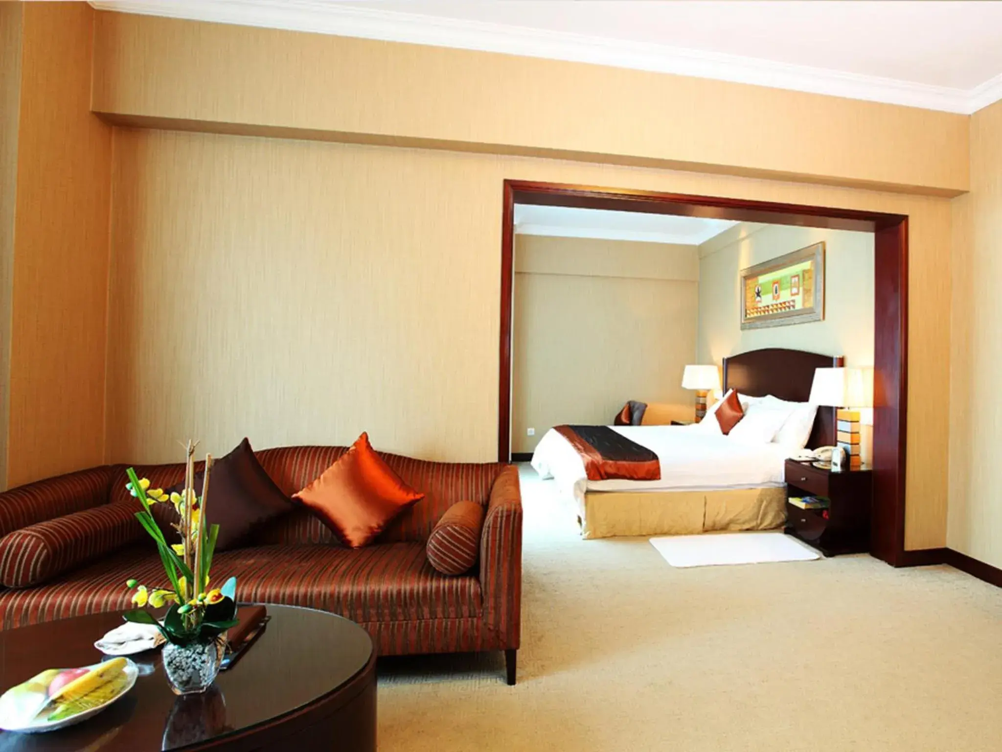 Bedroom, Seating Area in Grand International Hotel