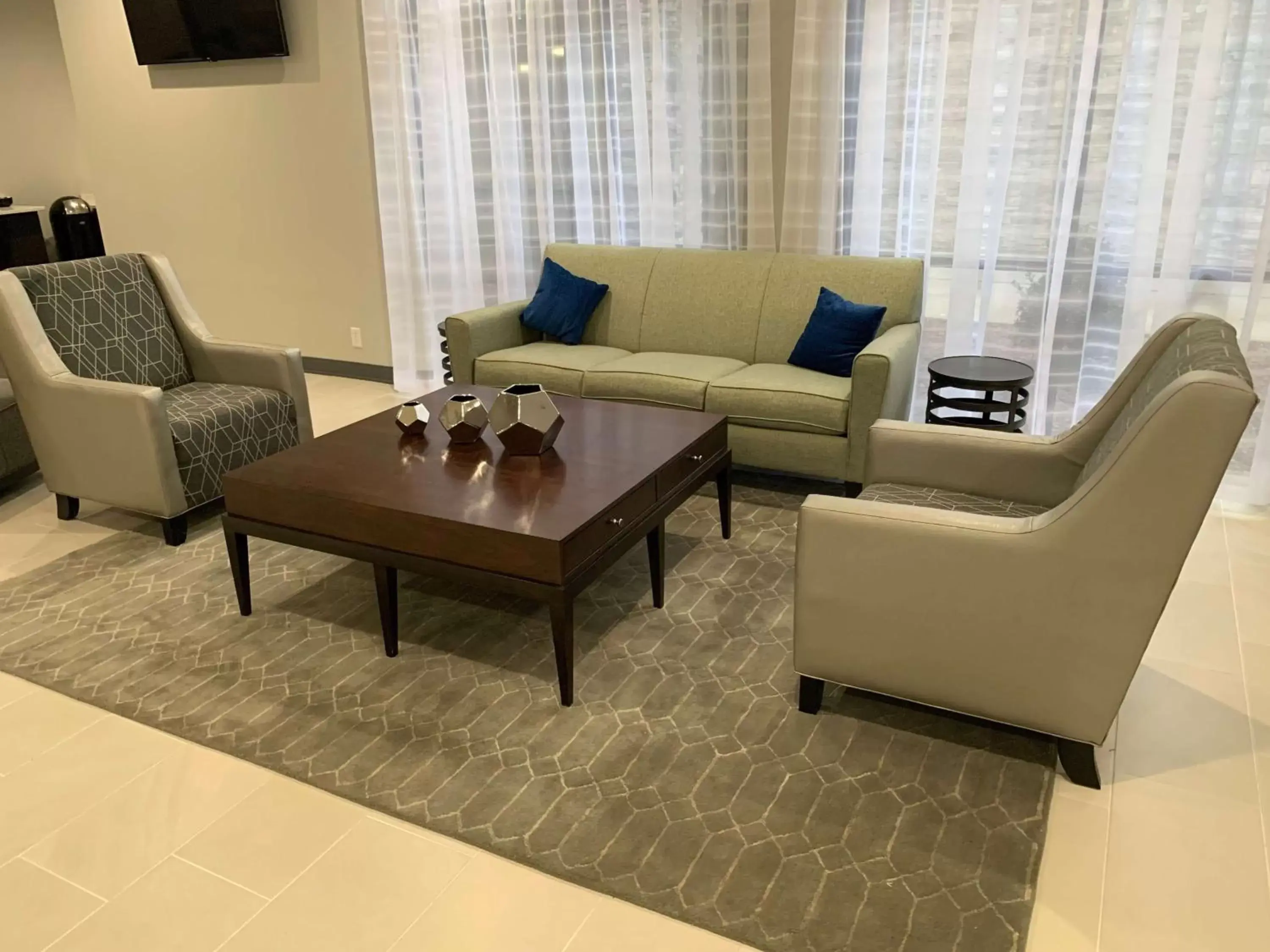 Lobby or reception in Best Western Plus Clarks Summit Scranton Hotel Lobby or reception in Best Western Plus Clarks Summit Scranton Hotel