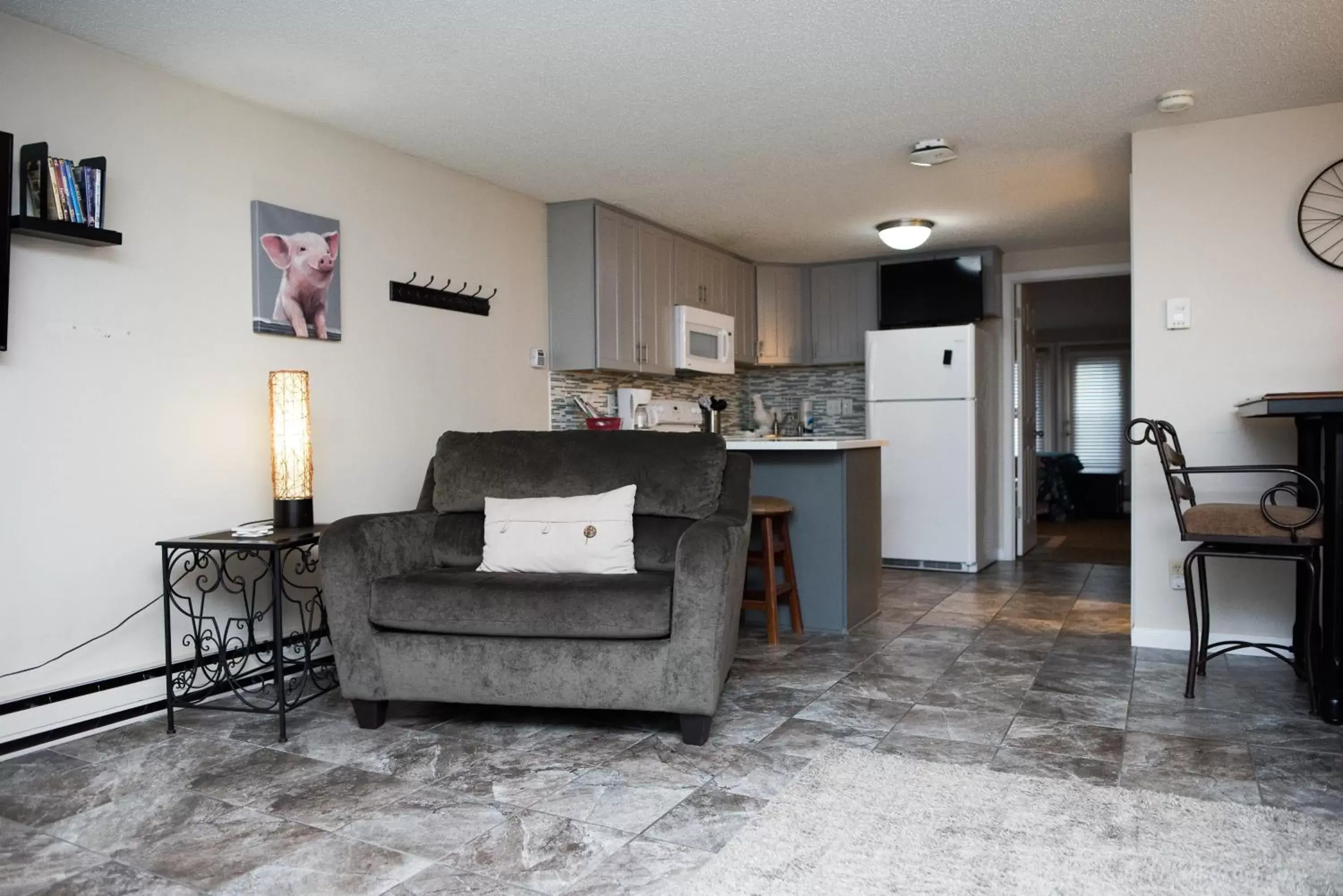 Kitchen or kitchenette, Seating Area in Caribbean Club Resort