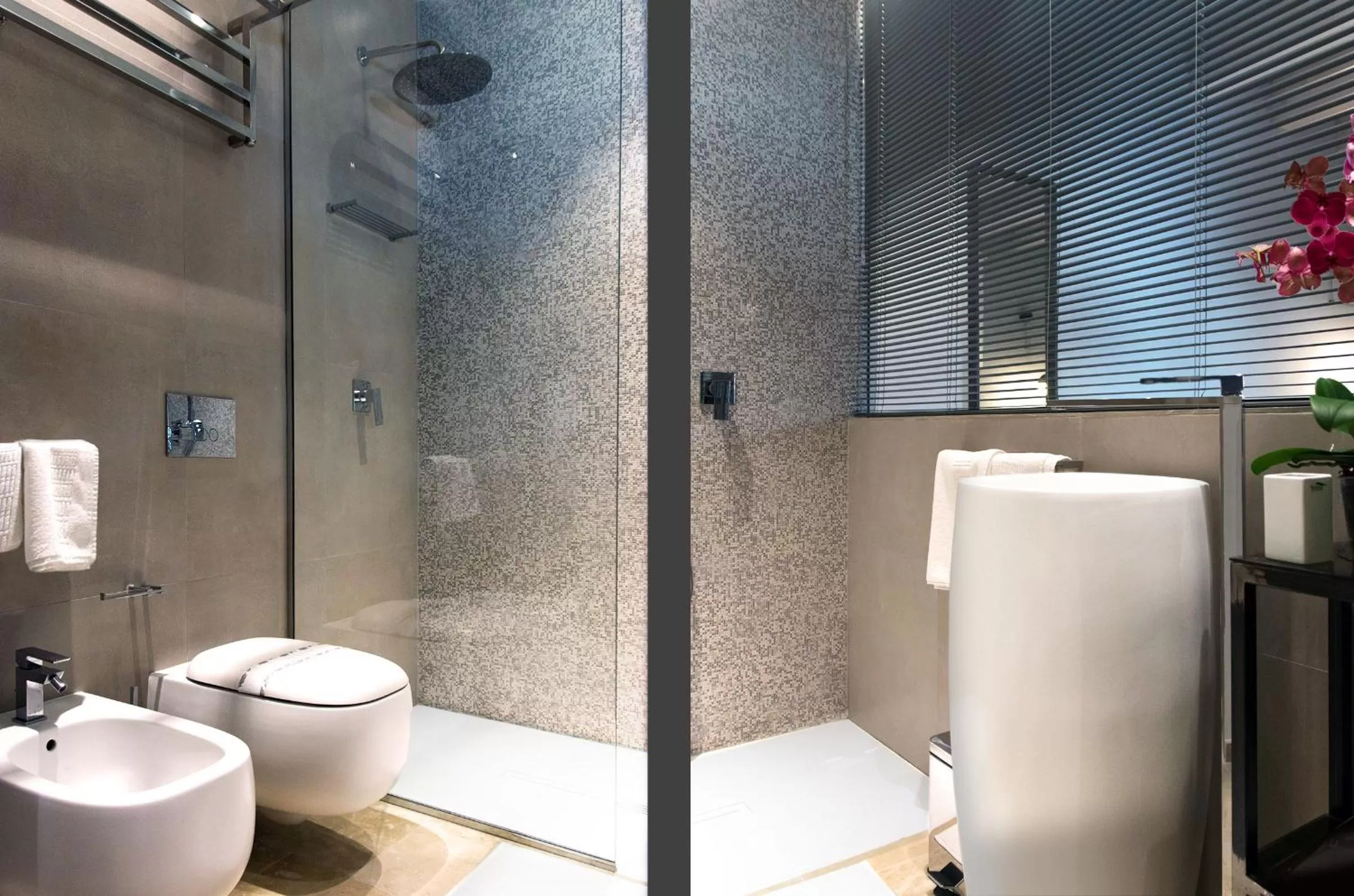 Shower in CinqueSuites Ortigia