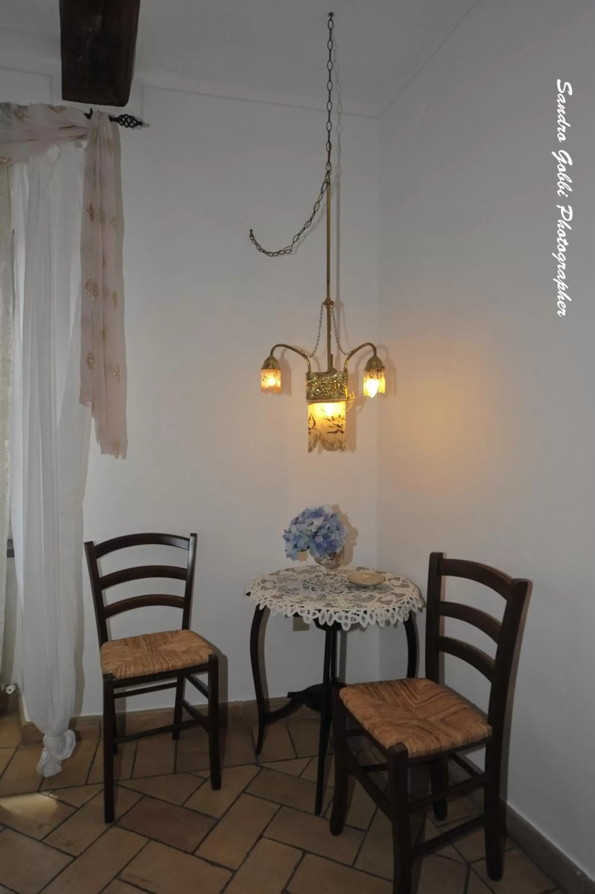 Dining Area in Romantica Pucci