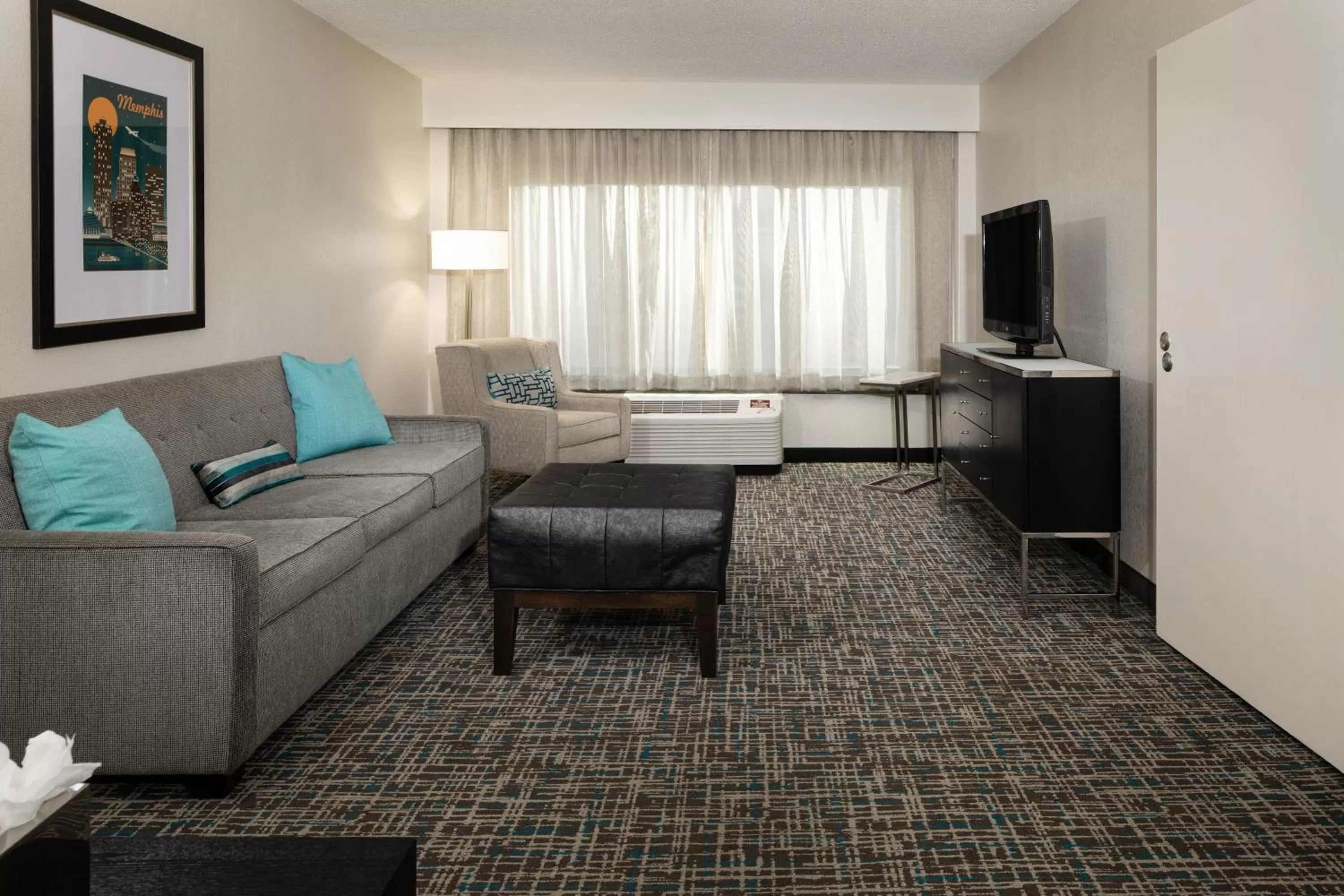 Photo of the whole room in Crowne Plaza Memphis Downtown by IHG