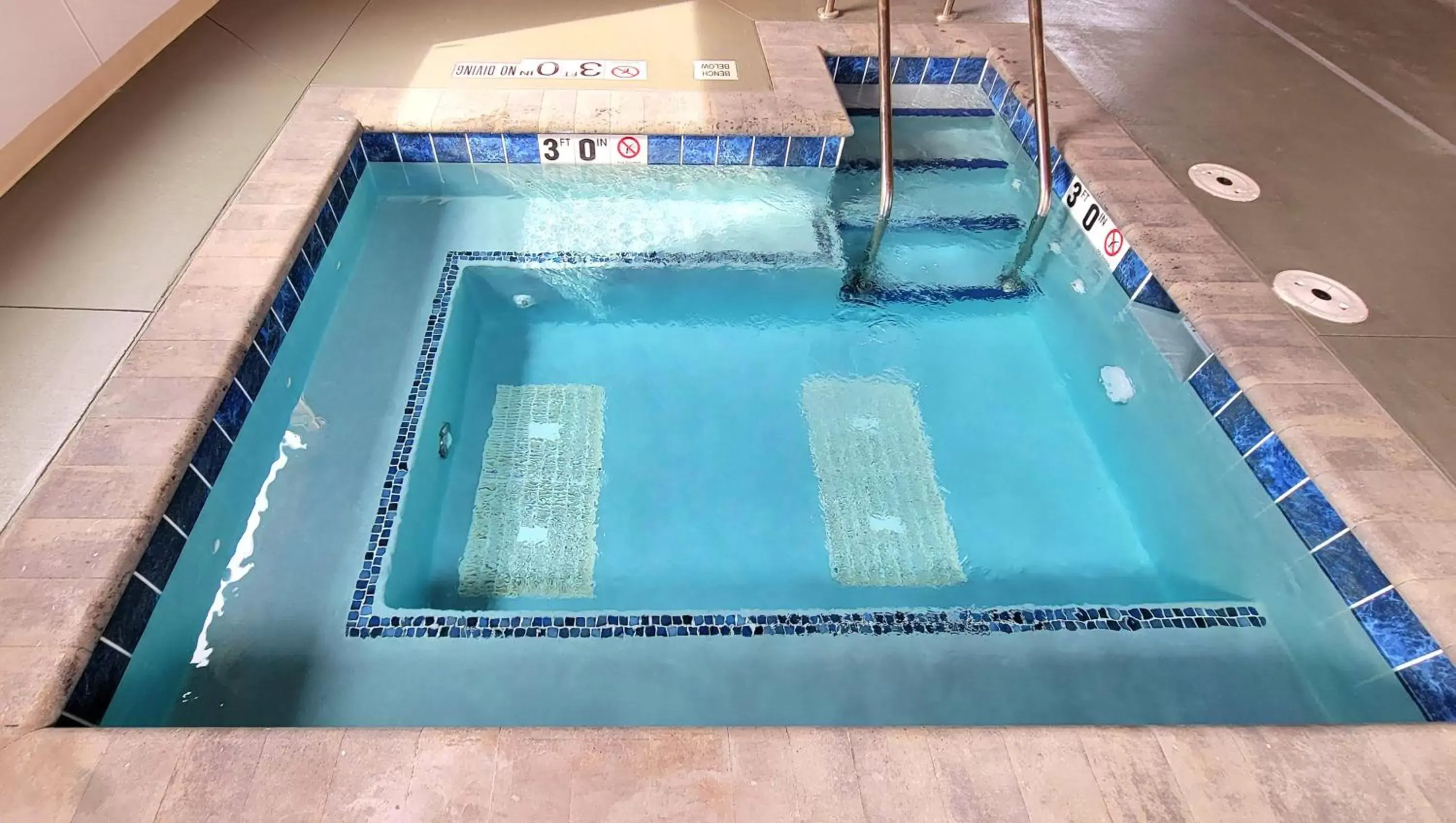 Swimming pool in Jasper Ridge Inn Ishpeming Swimming pool in Jasper Ridge Inn Ishpeming