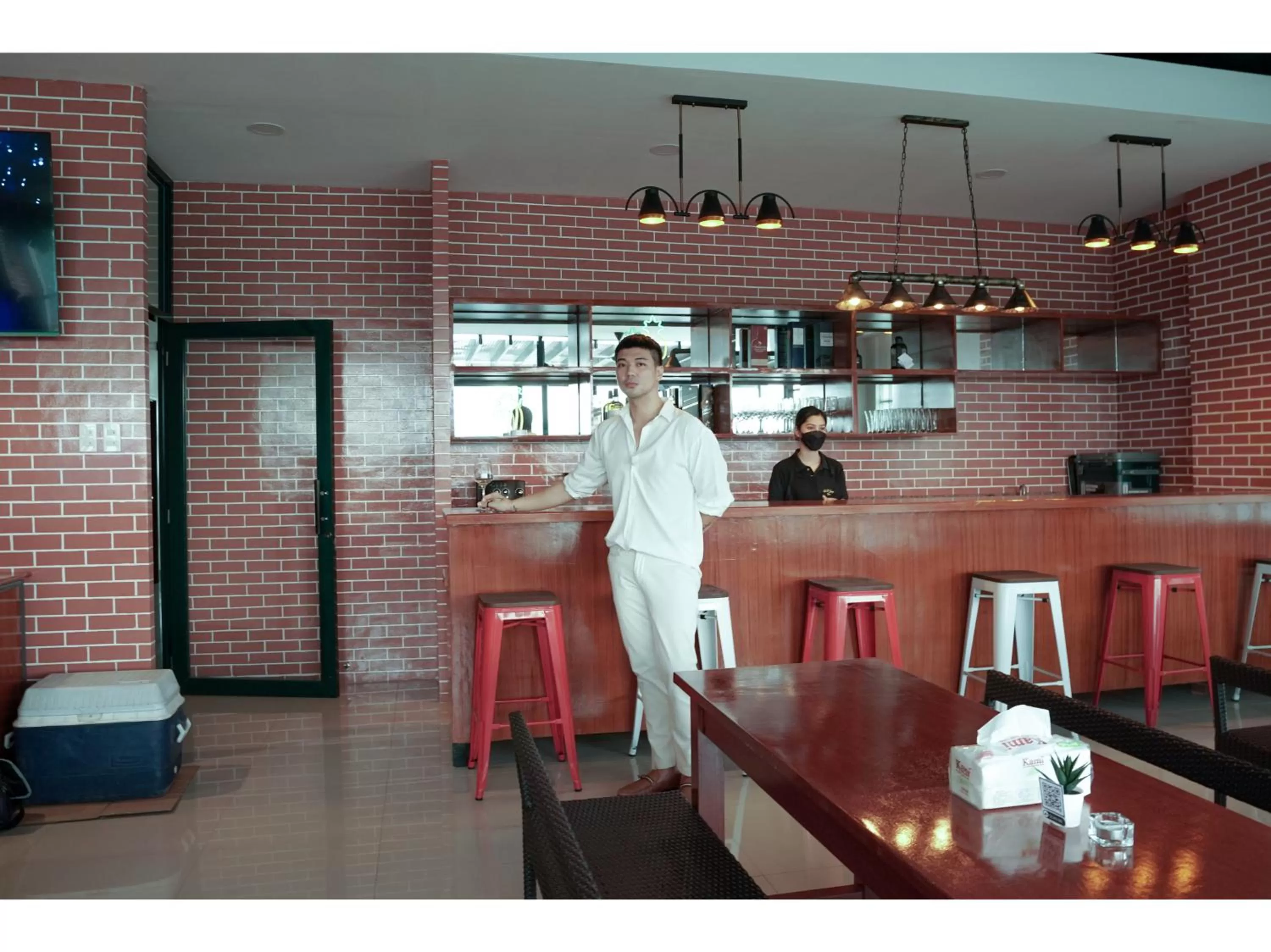 Lounge or bar in M28 Hotel and Apartments