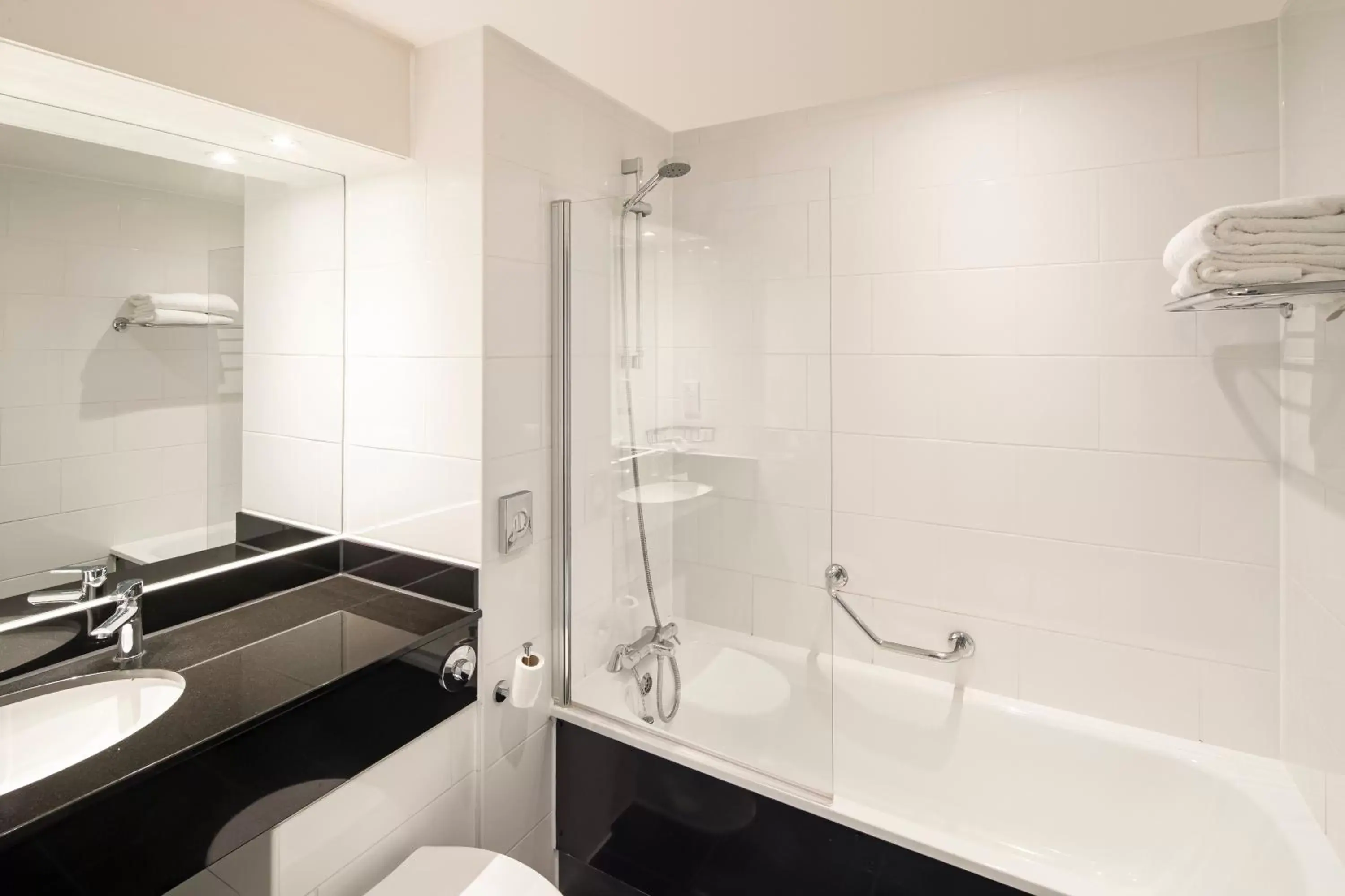 Bathroom in Crowne Plaza Solihull, an IHG Hotel