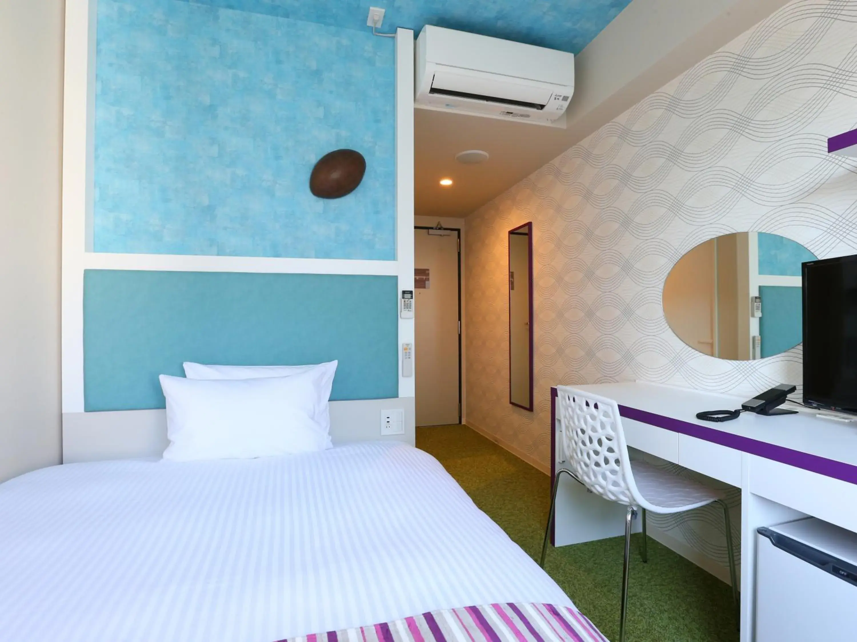 TV and multimedia, Bed in KOKO HOTEL Higashiosaka - formerly Hotel Wing International Select Higashi Osaka TV and multimedia, Bed in KOKO HOTEL Higashiosaka - formerly Hotel Wing International Select Higashi Osaka