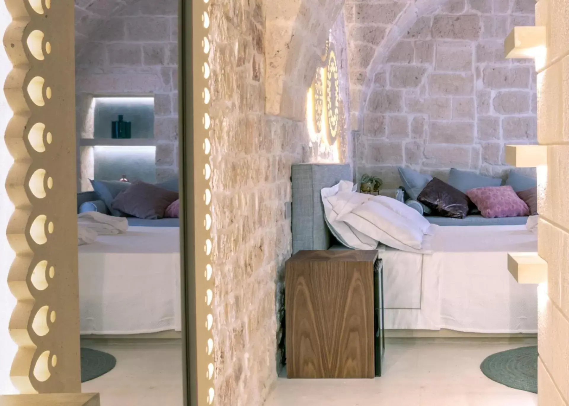 Bed, Bathroom in Vico Bianco Raro Villas Smart Rooms Collection