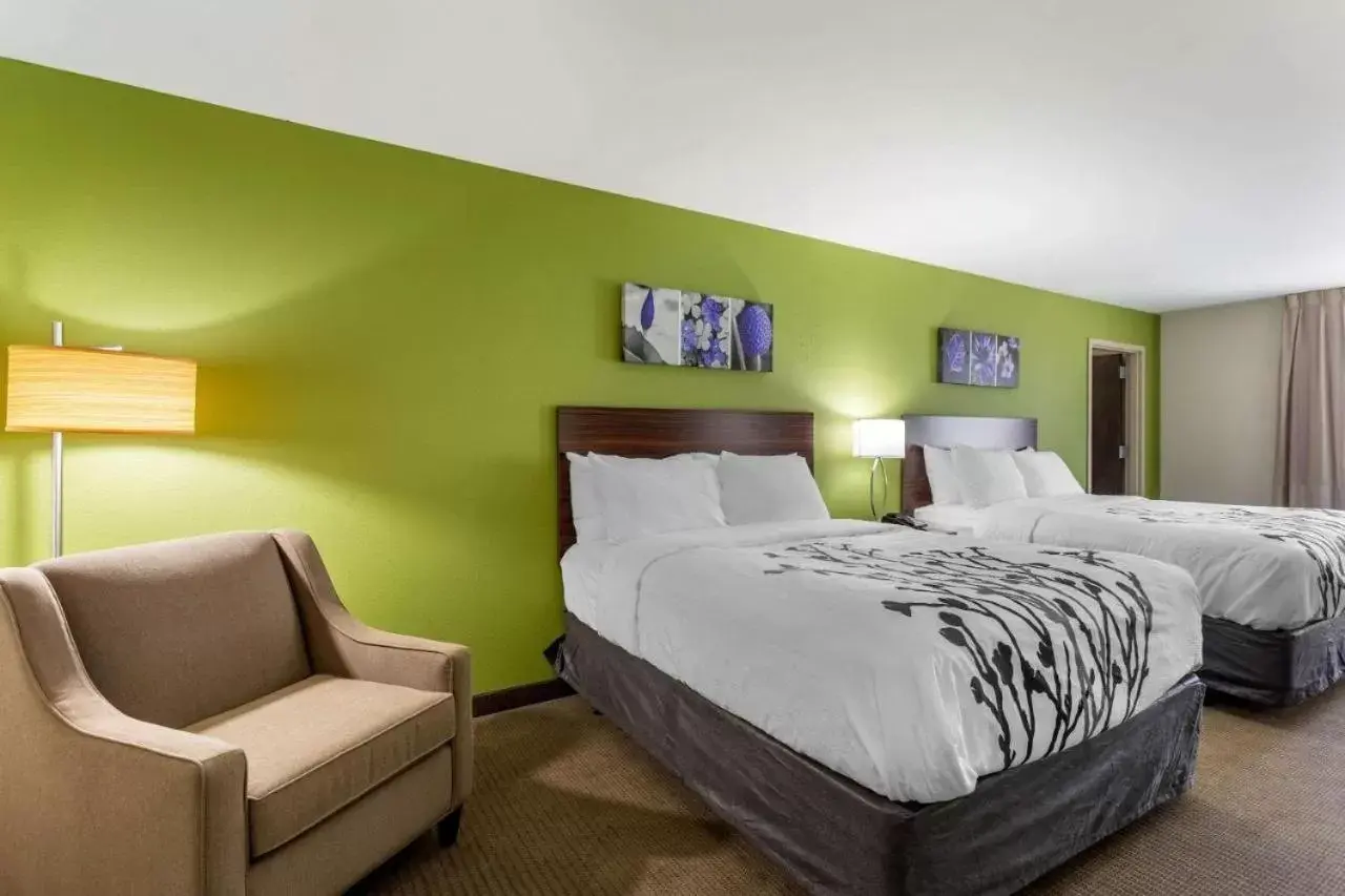 Bed in Sleep Inn & Suites Gallatin - Nashville Metro