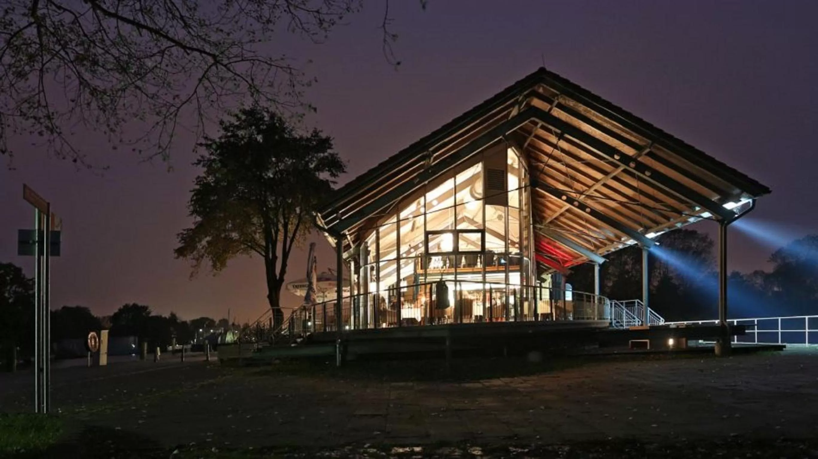 Property building in Hotel & Restaurant Utkiek