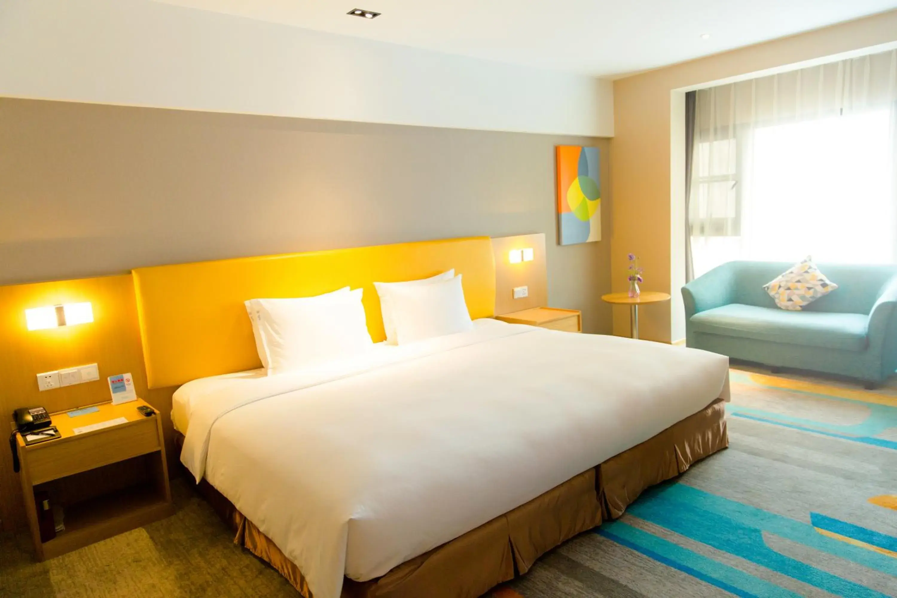 Bed in Holiday Inn Express Xi'an Qujiang South, an IHG Hotel