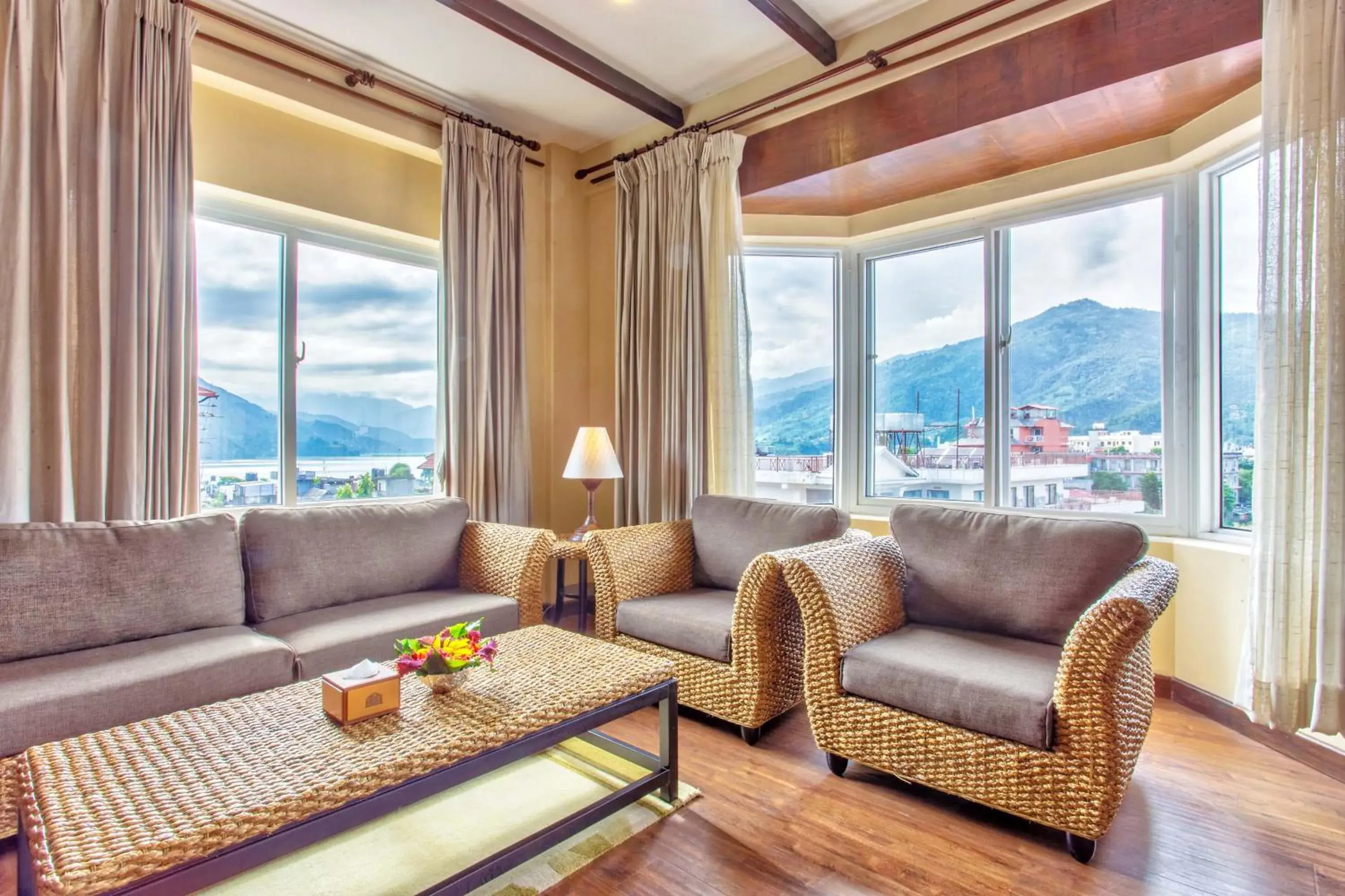 Lake view, Seating Area in Da Yatra Courtyard Hotel