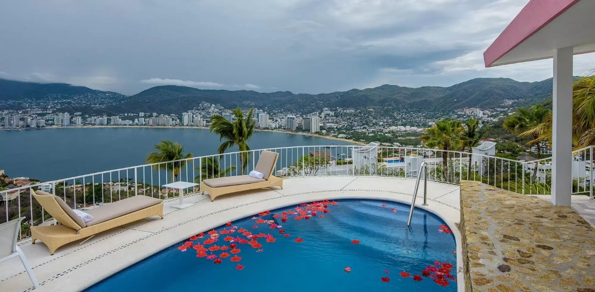 Balcony/Terrace, Pool View in Las Brisas Acapulco