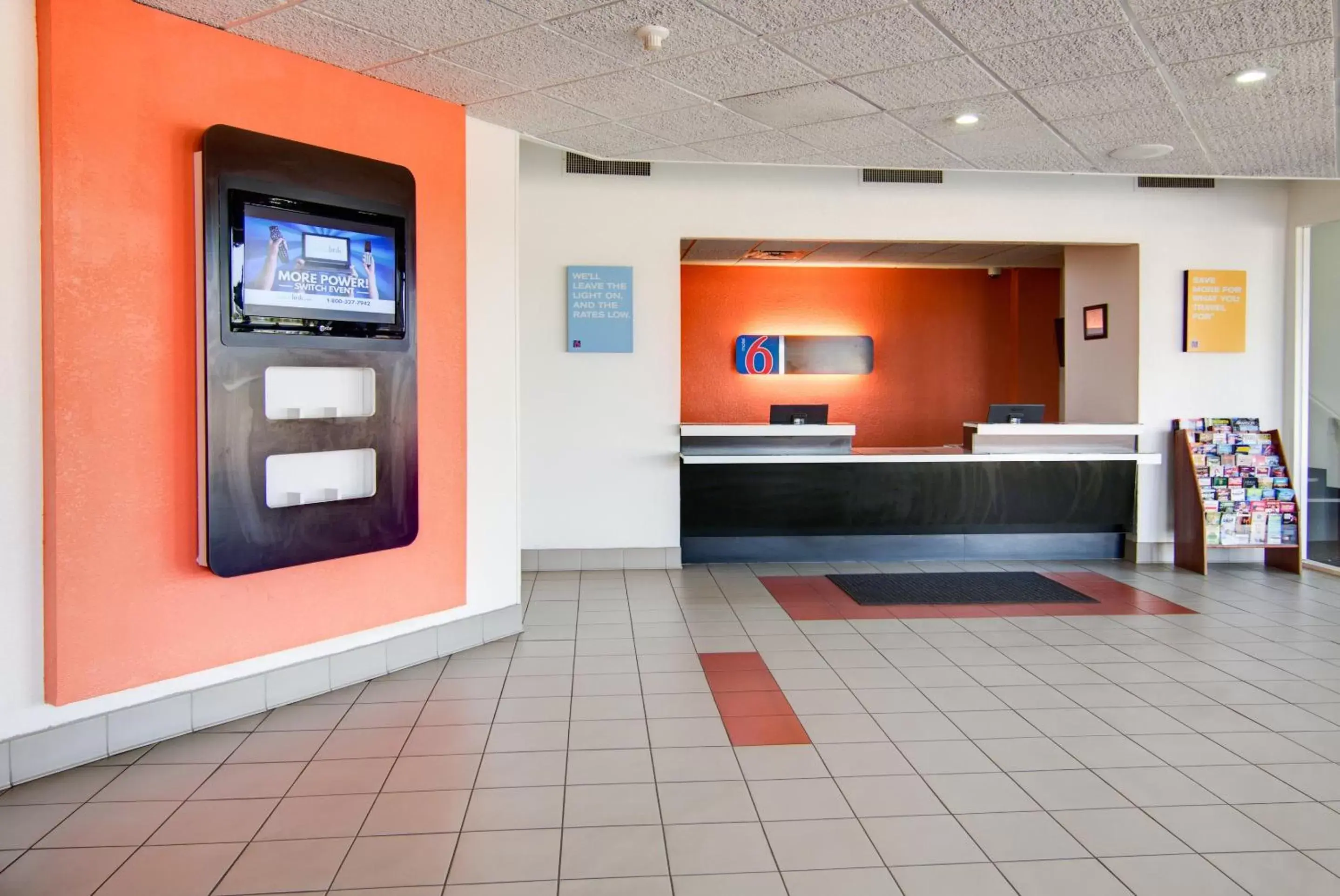 Communal lounge/ TV room, Lobby/Reception in Motel 6-Mount Pleasant, TX