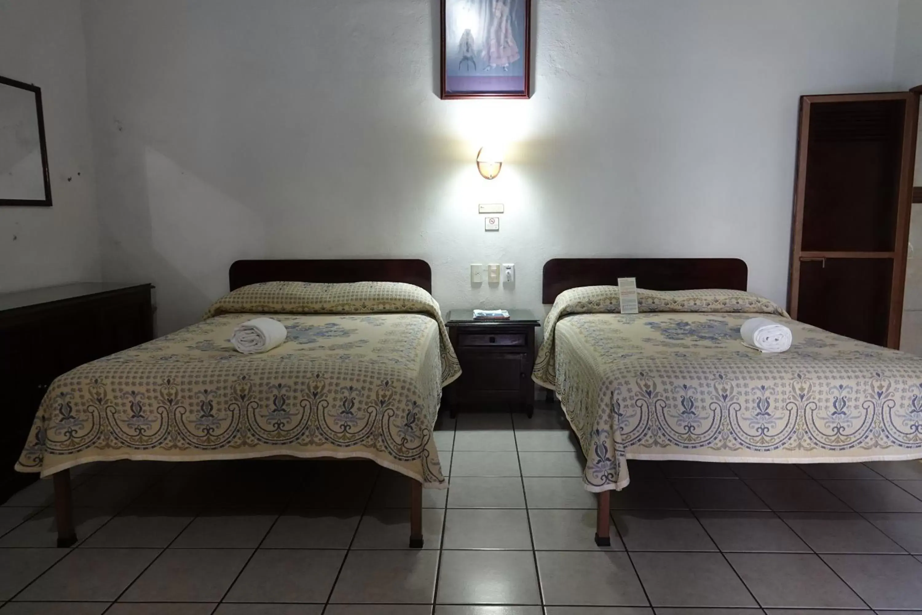 Photo of the whole room, Bed in Hotel La Merced