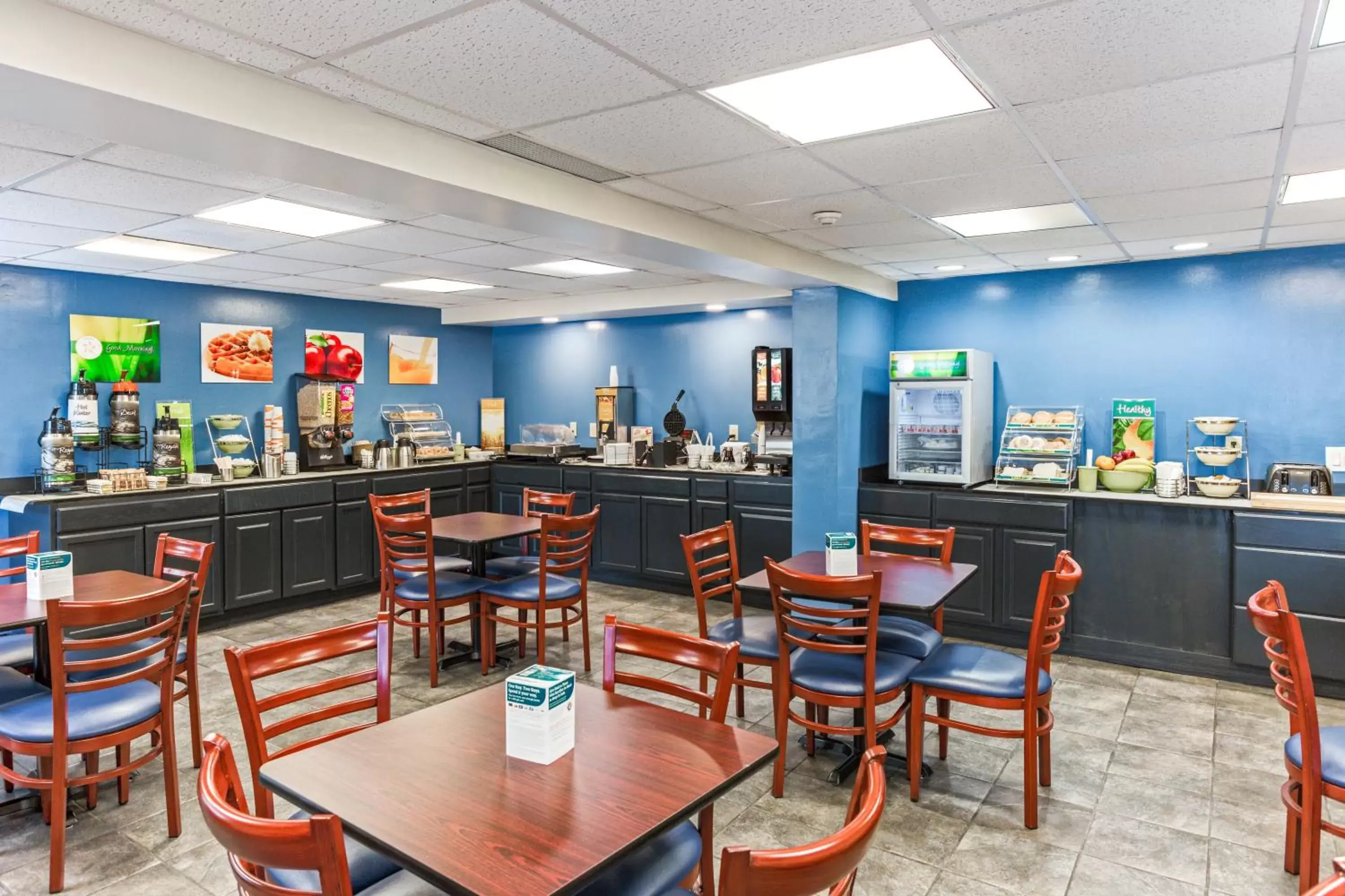 Breakfast, Restaurant/Places to Eat in Quality Inn & Suites Plattsburgh