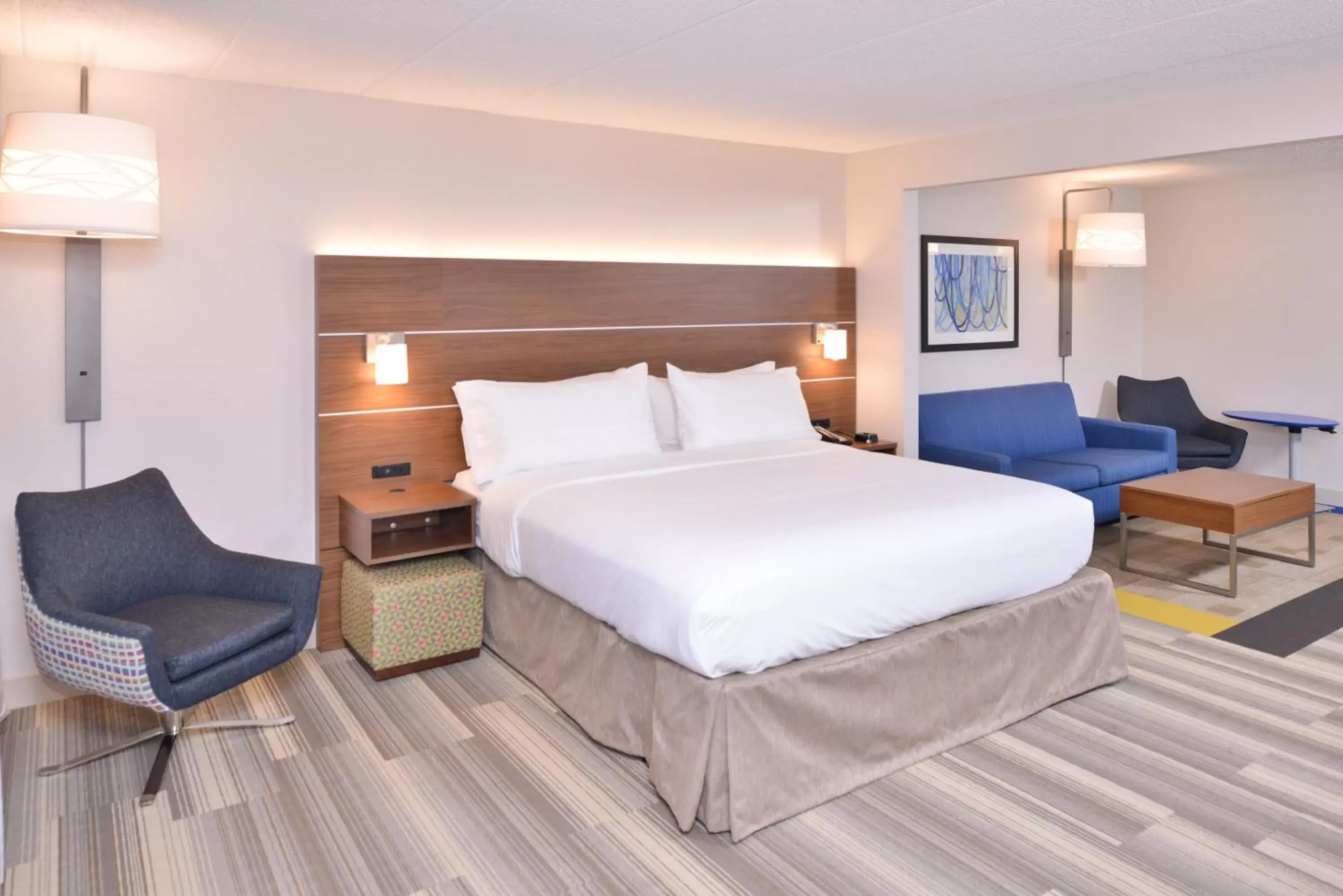 Bedroom, Bed in Holiday Inn Express Hotel & Suites Indianapolis Dtn-Conv Ctr, an IHG Hotel