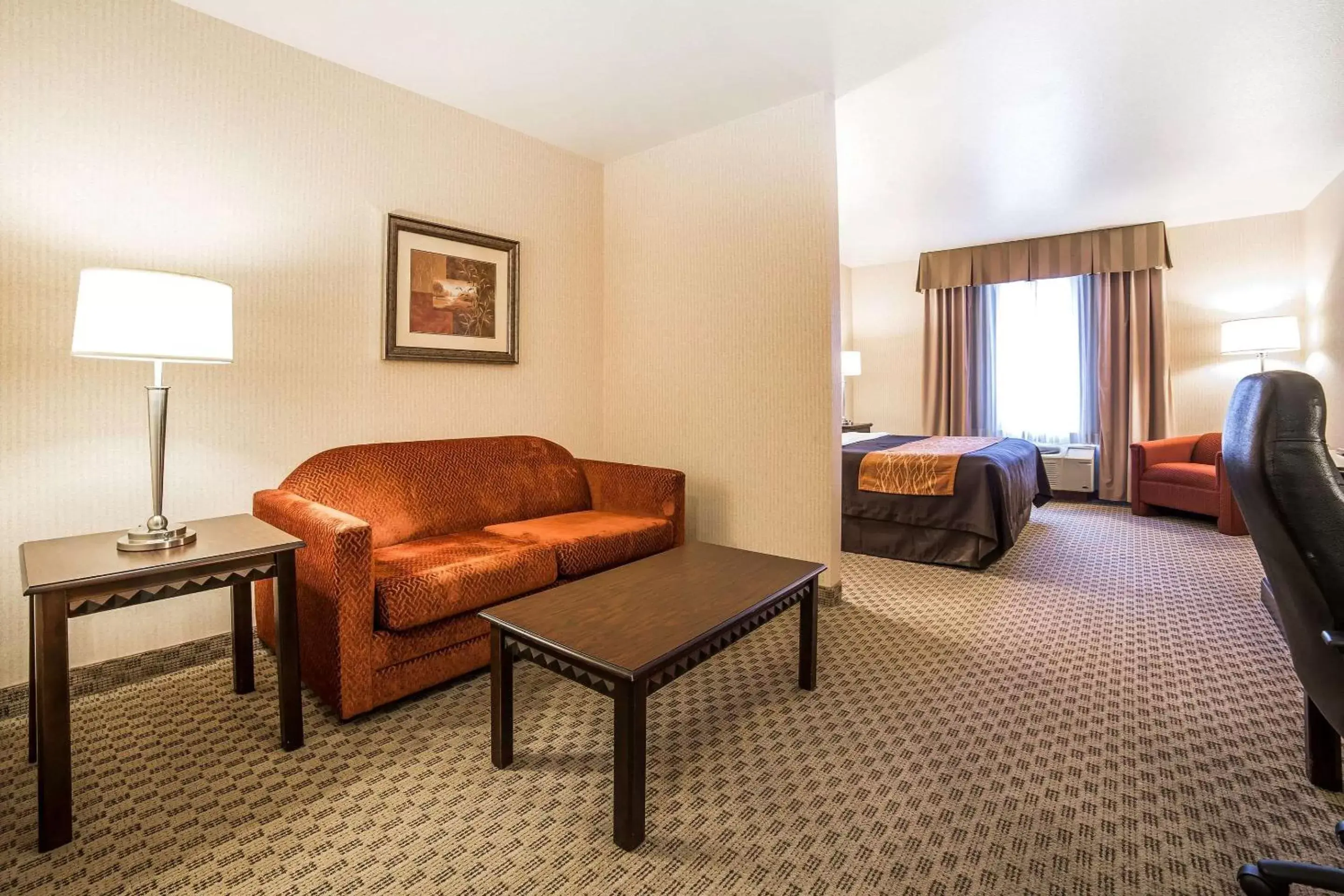 Photo of the whole room, Seating Area in Comfort Inn & Suites Henderson - Las Vegas