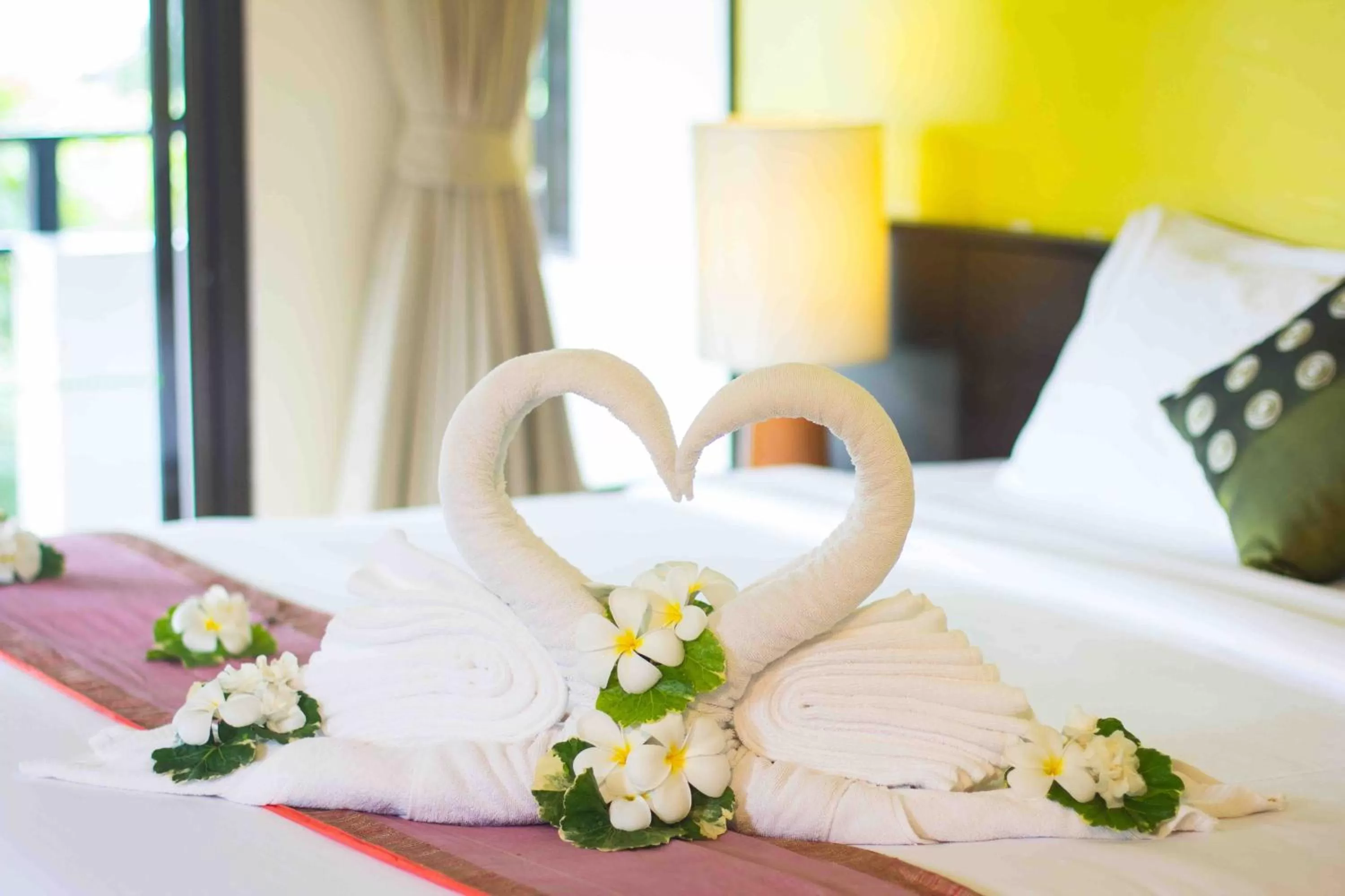 Bedroom, Bed in Palm Galleria Resort