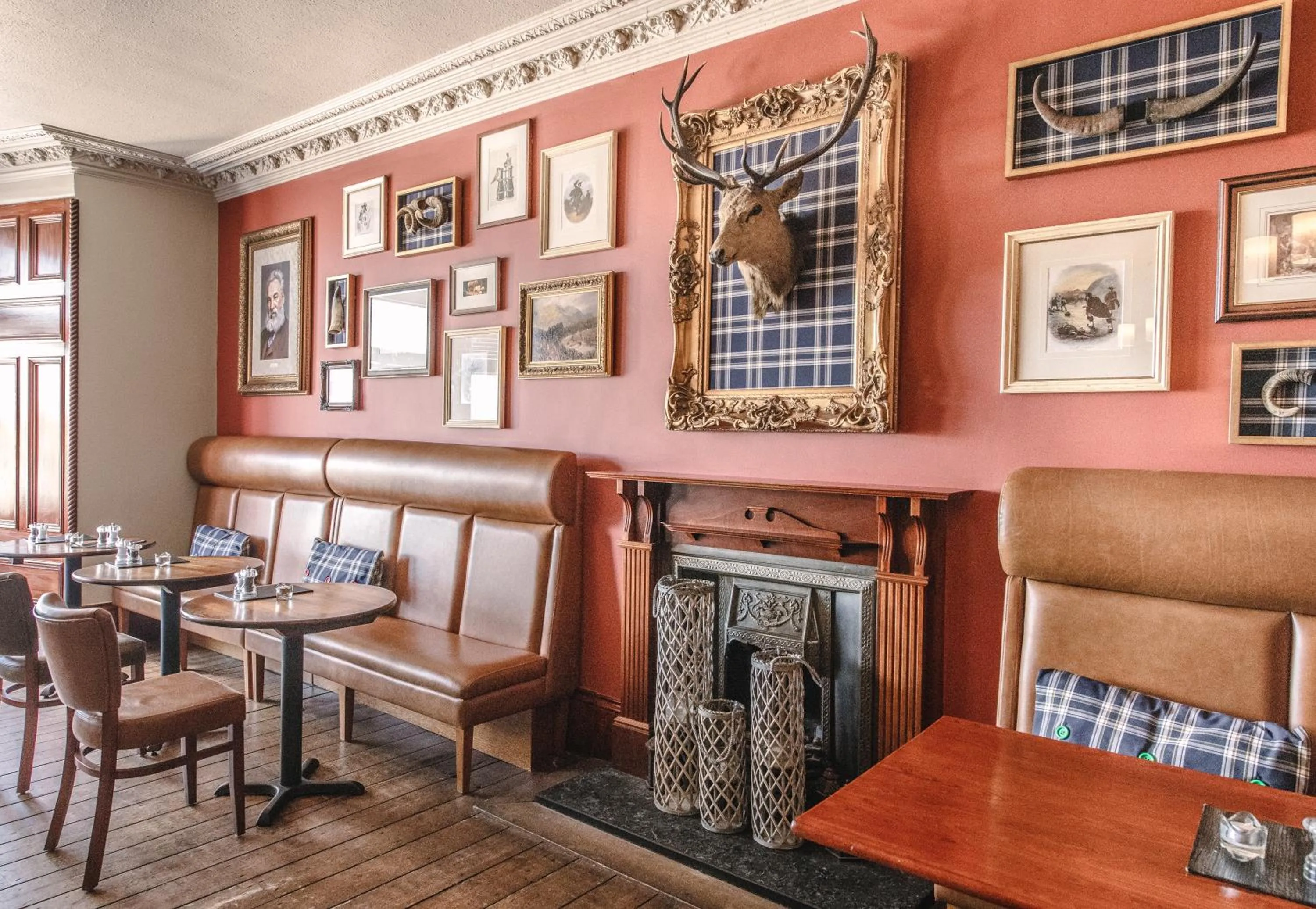 Restaurant/places to eat in Boat Country Inn and Restaurant