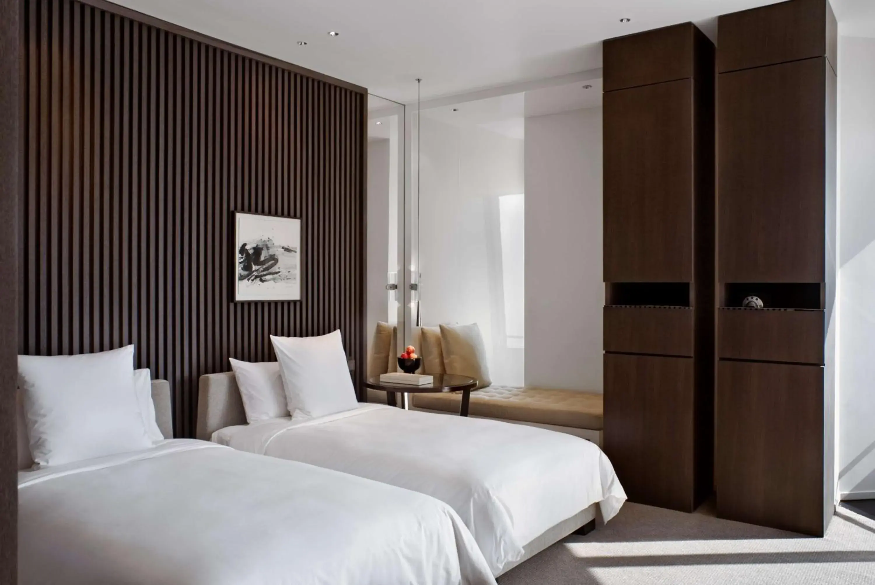 Photo of the whole room, Bed in Park Hyatt Shanghai