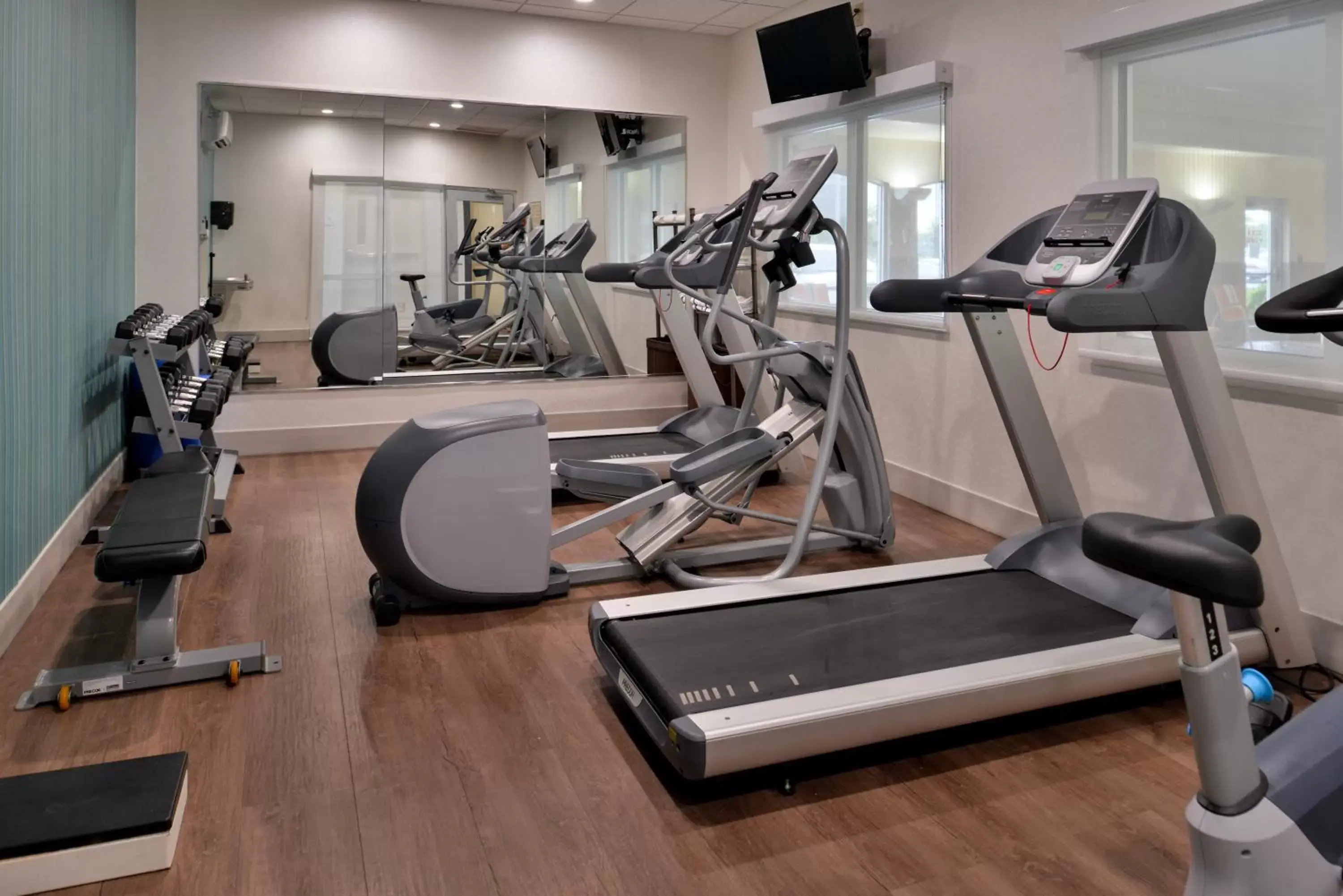 Fitness centre/facilities, Fitness Center/Facilities in Holiday Inn Express Hotel & Suites Cincinnati - Mason, an IHG Hotel