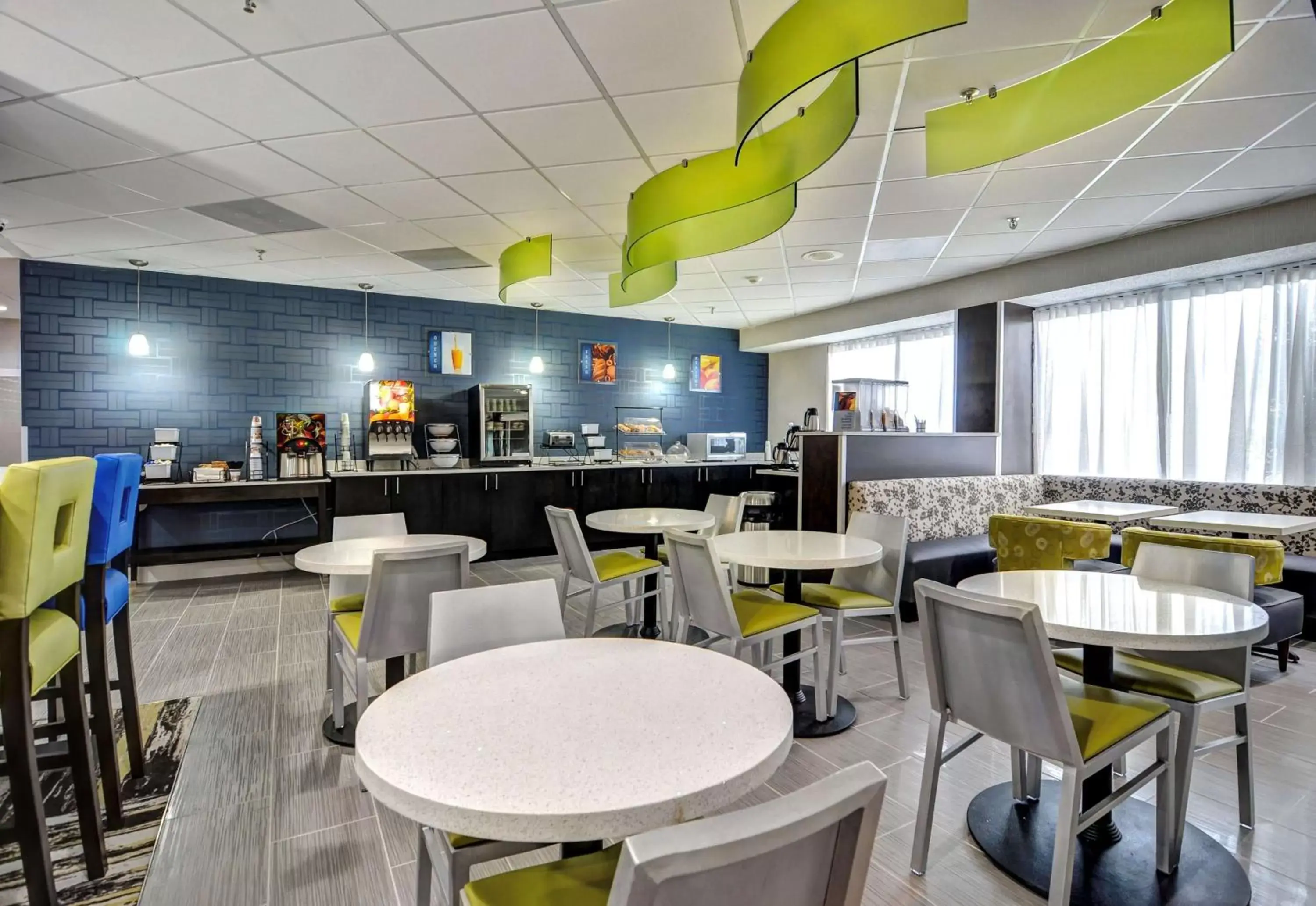 Restaurant/places to eat in Best Western Plus Hanes Mall Restaurant/places to eat in Best Western Plus Hanes Mall