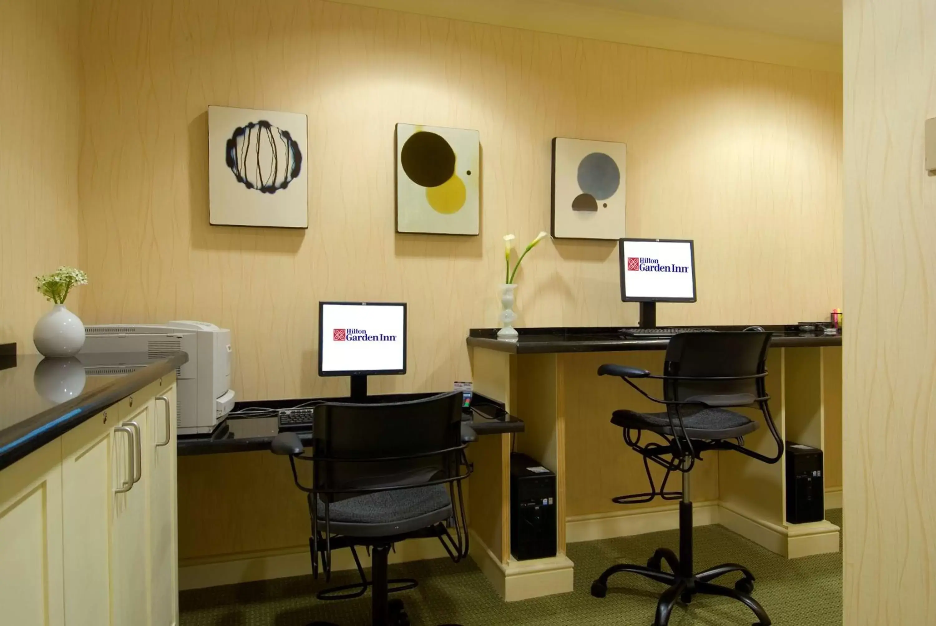 Business facilities, Business Area/Conference Room in Hilton Garden Inn Atlanta Downtown