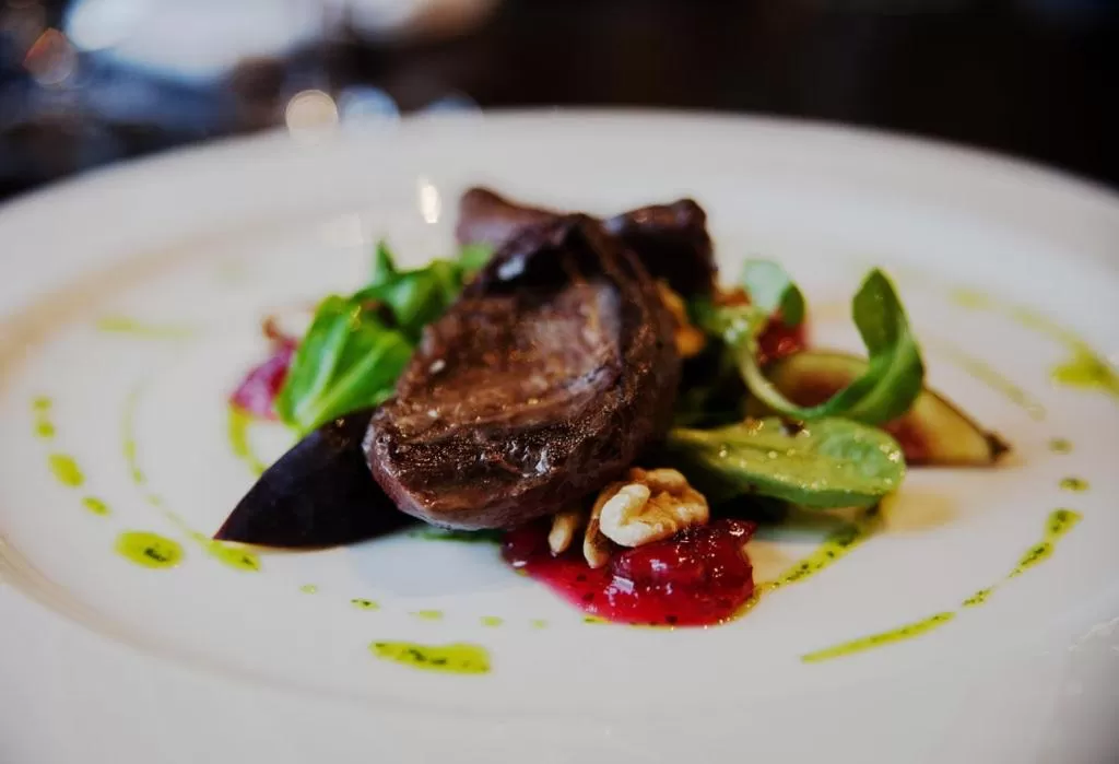 Restaurant/places to eat in Trout Hotel