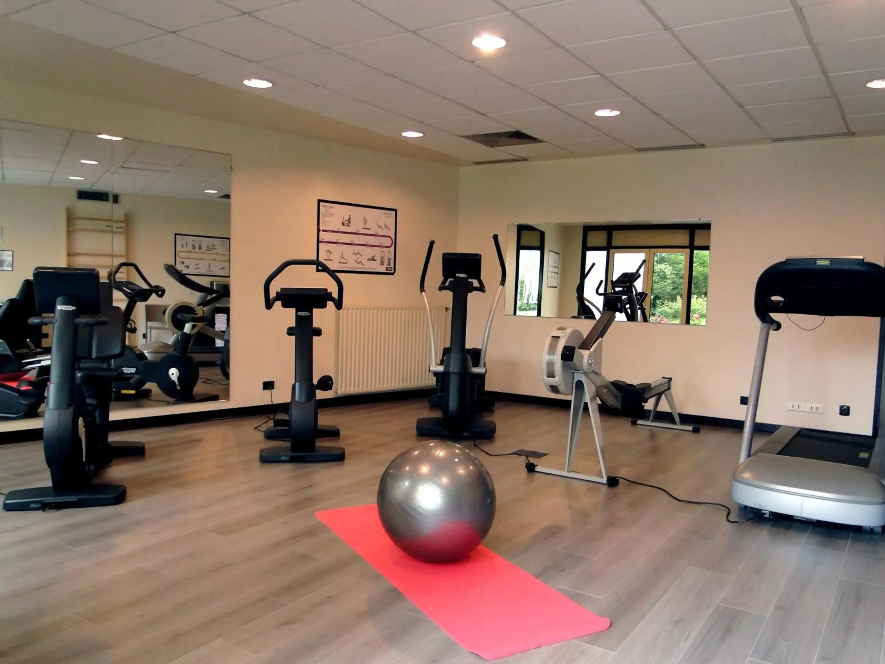 Fitness centre/facilities, Fitness Center/Facilities in Mercure Bordeaux Chateau Chartrons