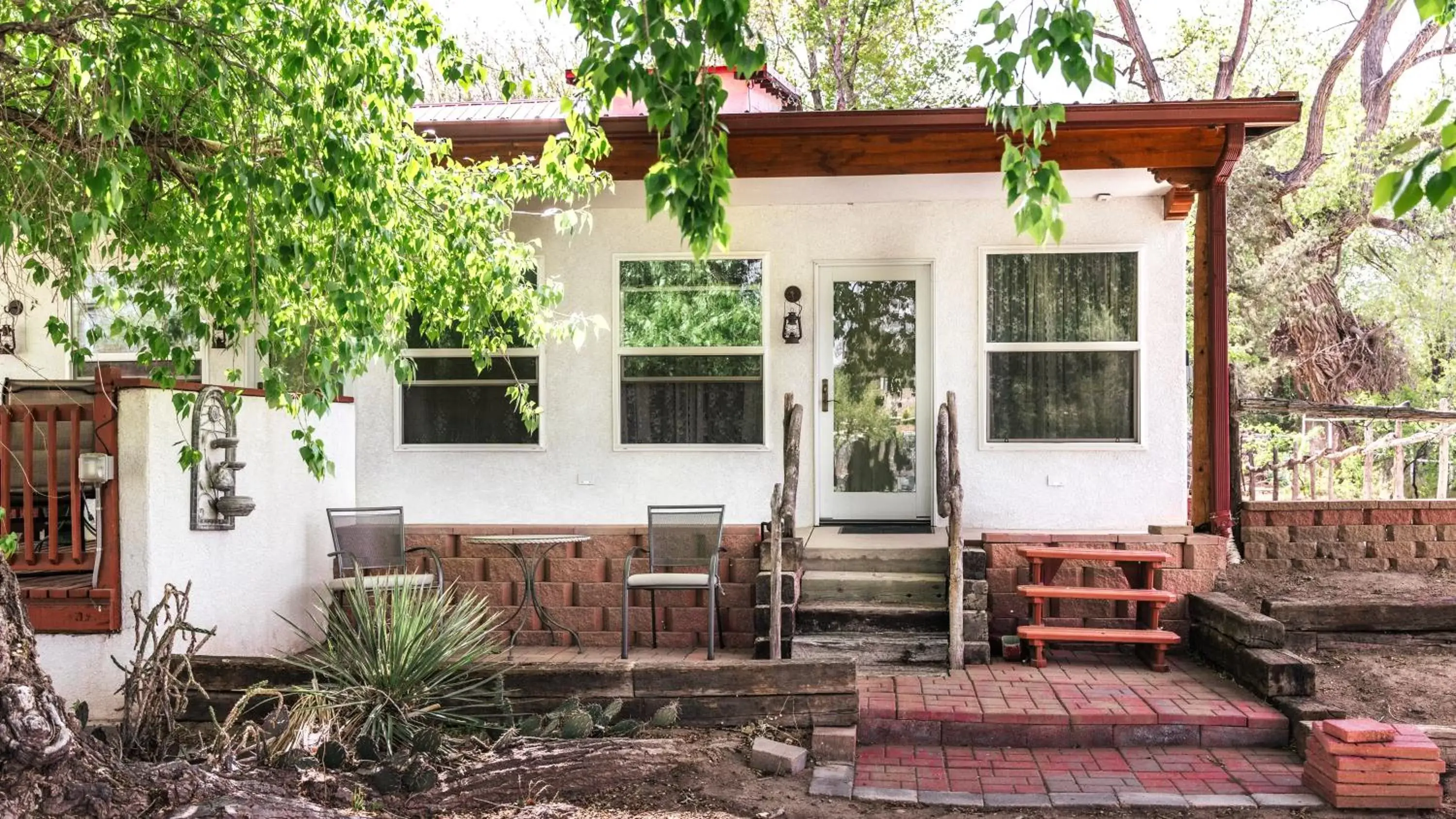 Patio in Red Horse Bed and Breakfast