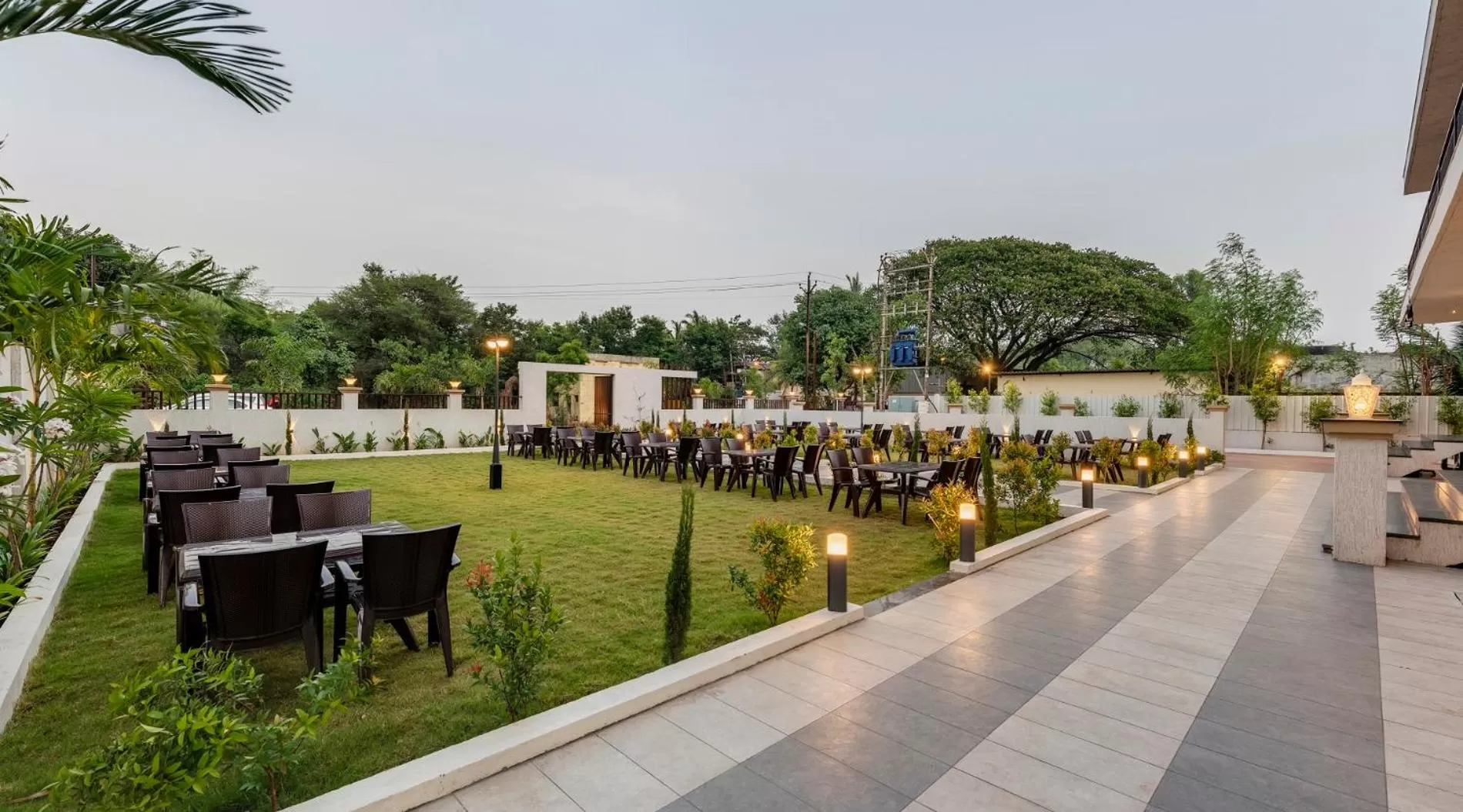 Garden in Hotel Grand Indu, 3 Star Kolhapur