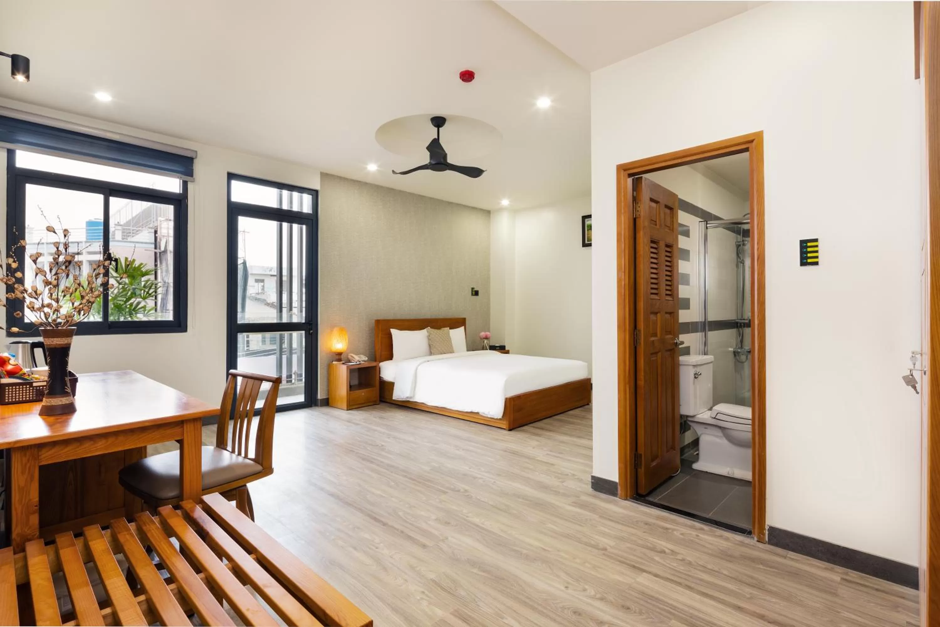 Bed in LARA HOTEL LONG XUYÊN