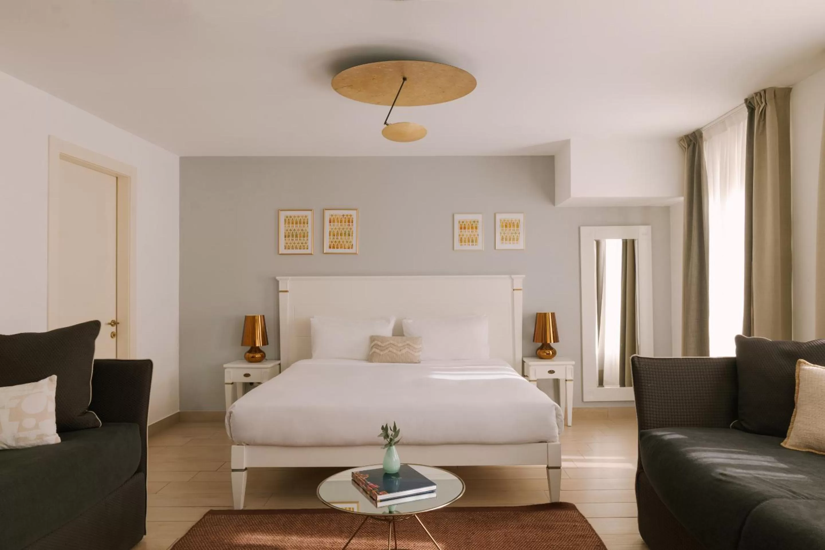 Living room, Bed in iH Hotels Venezia Salute Palace