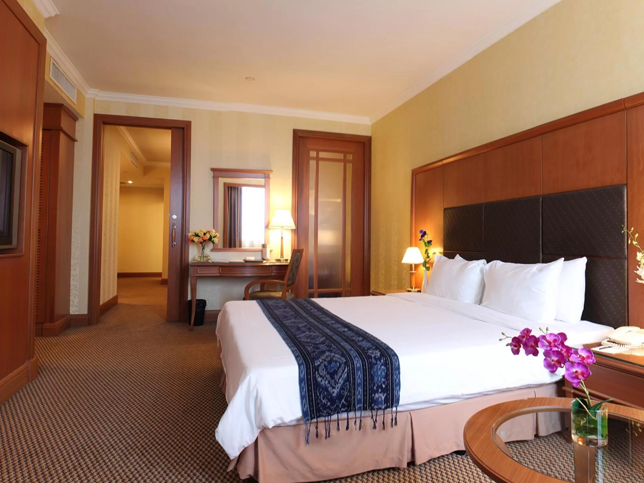 Bedroom, Bed in Imperial Hotel Miri