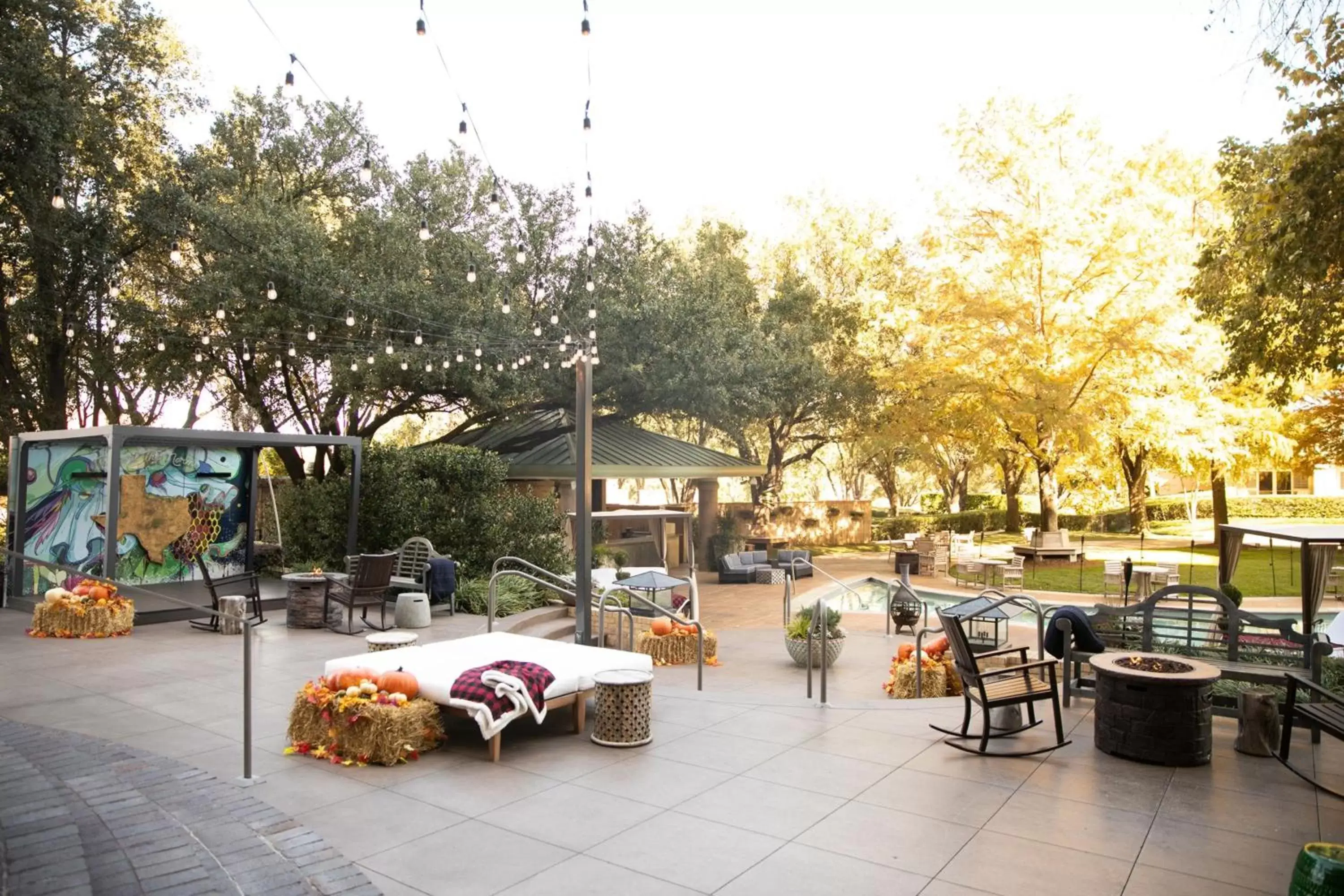 Property building, Restaurant/Places to Eat in The Las Colinas Resort, Dallas