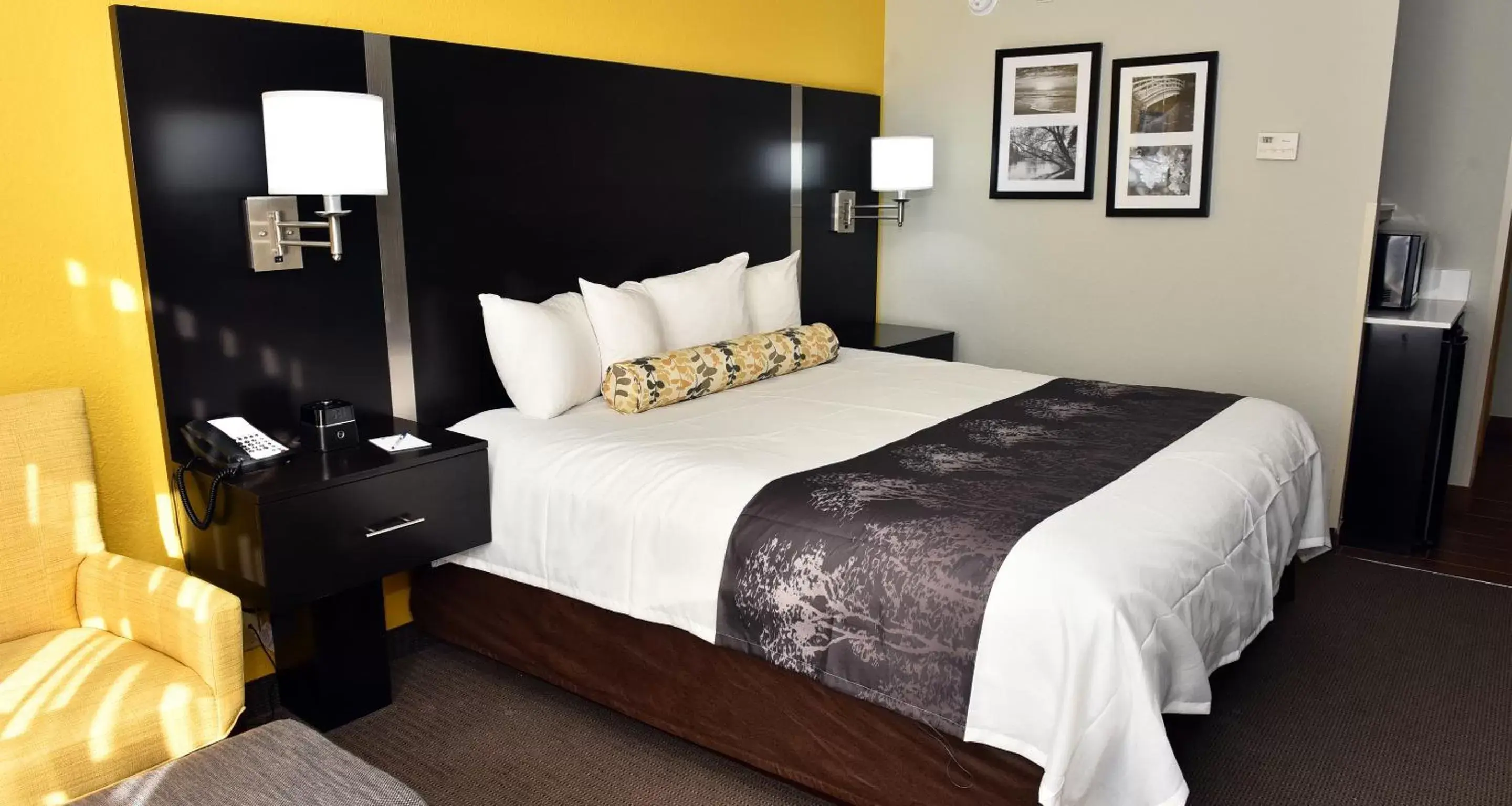 Photo of the whole room, Bed in Best Western Plus Fairburn Atlanta Southwest