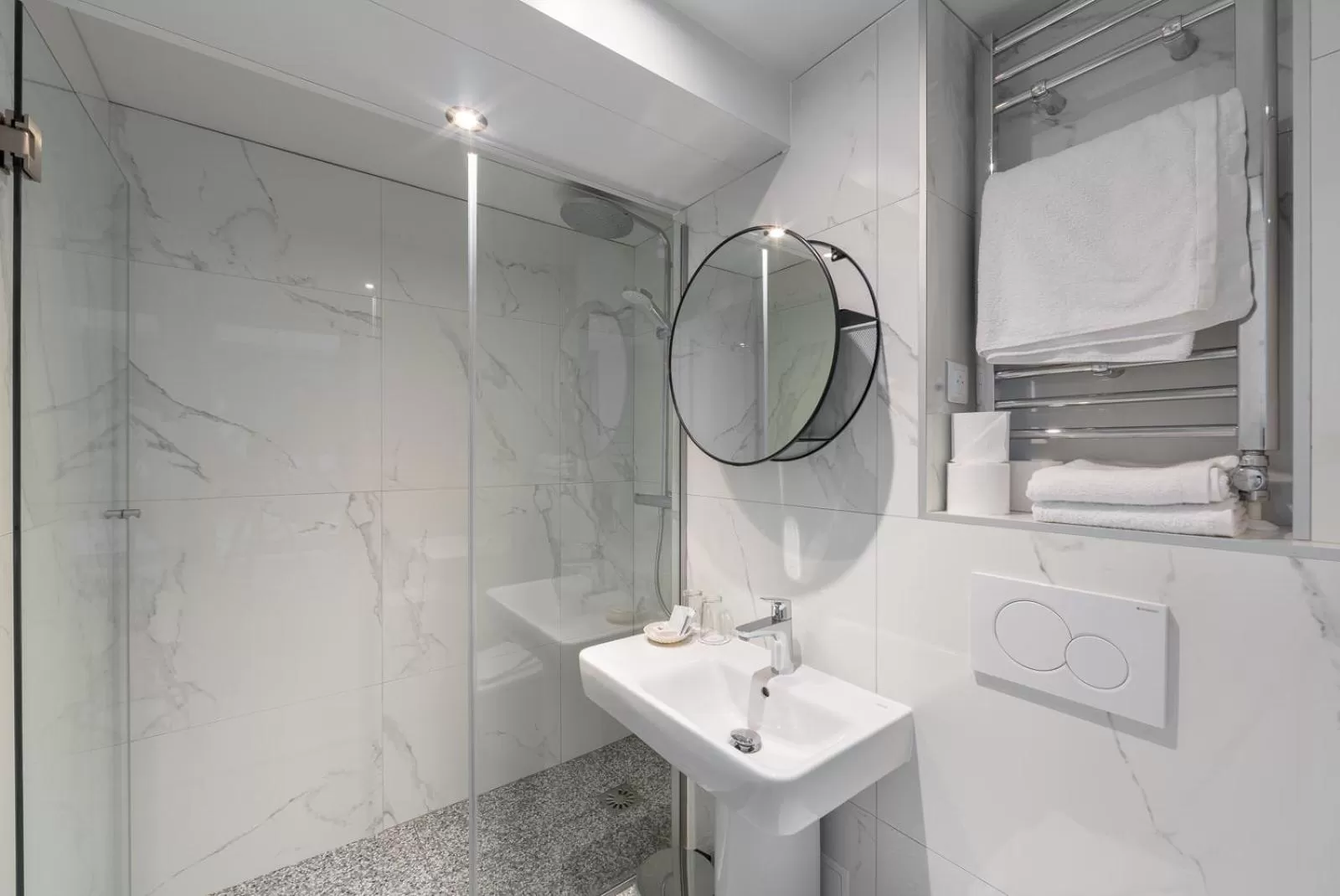 Bathroom in Hotel Saint Christophe