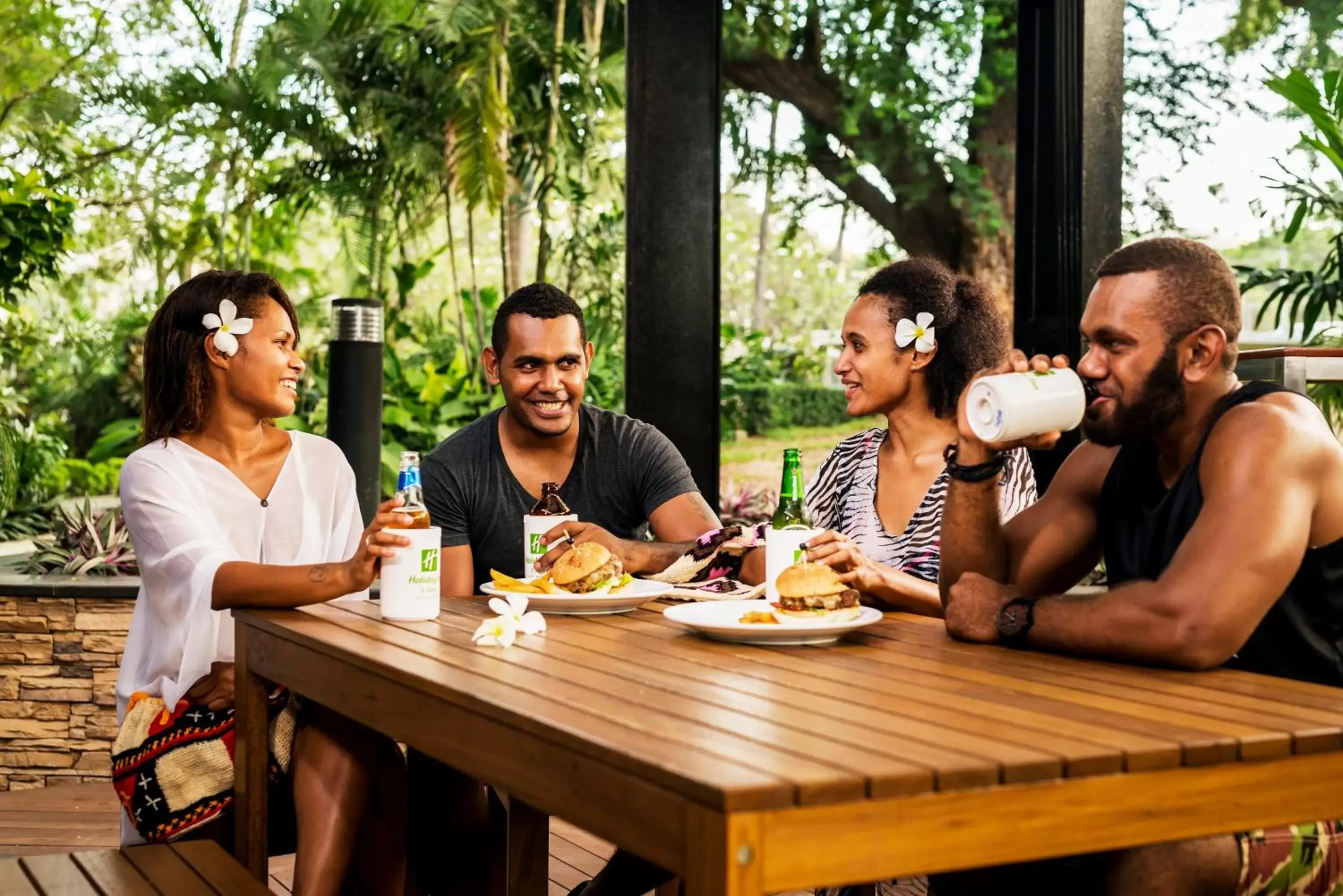 Lounge or bar in Holiday Inn & Suites Port Moresby by IHG Lounge or bar in Holiday Inn & Suites Port Moresby by IHG