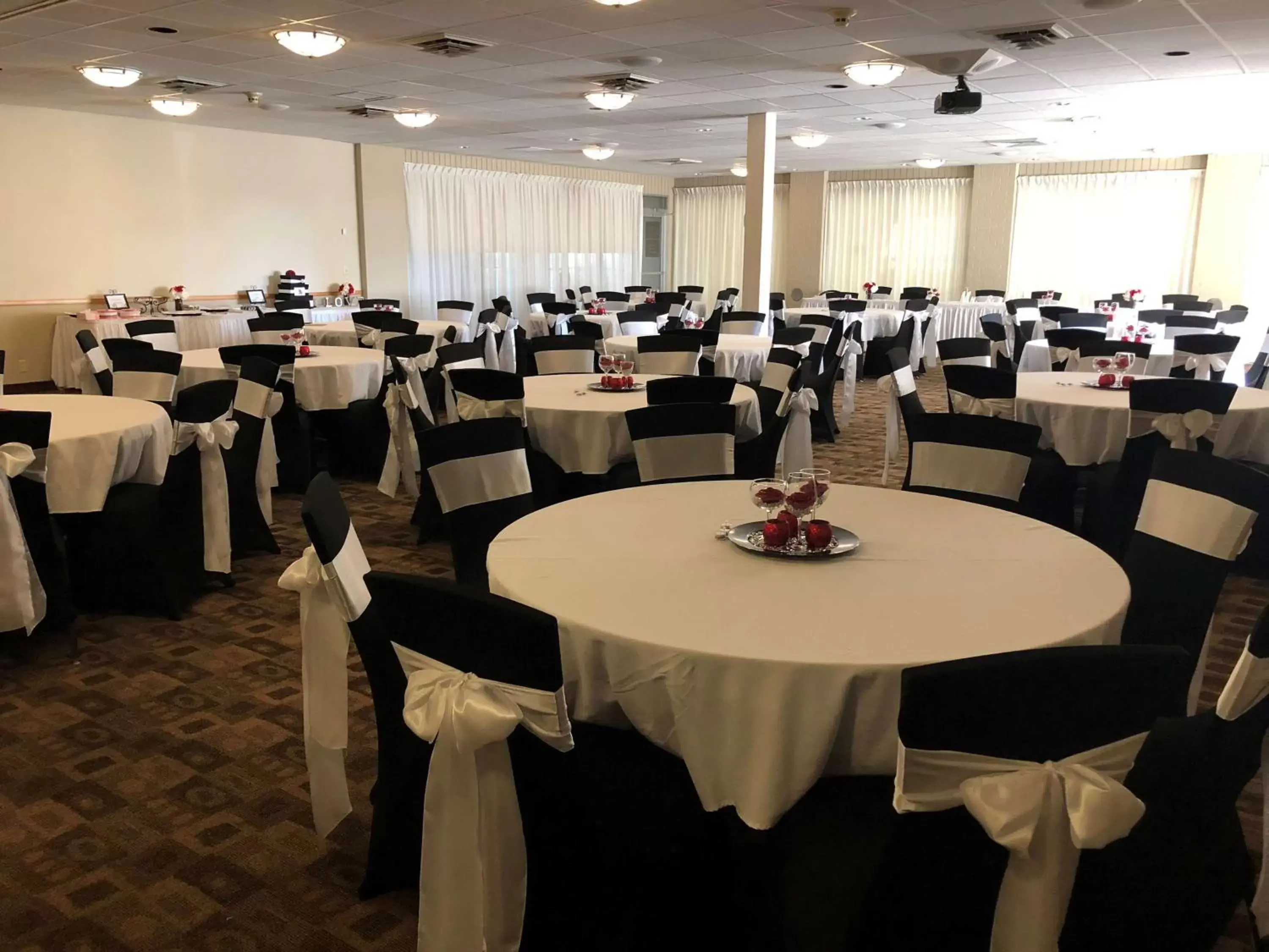 On site, Banquet Facilities in Best Western Tomah Hotel