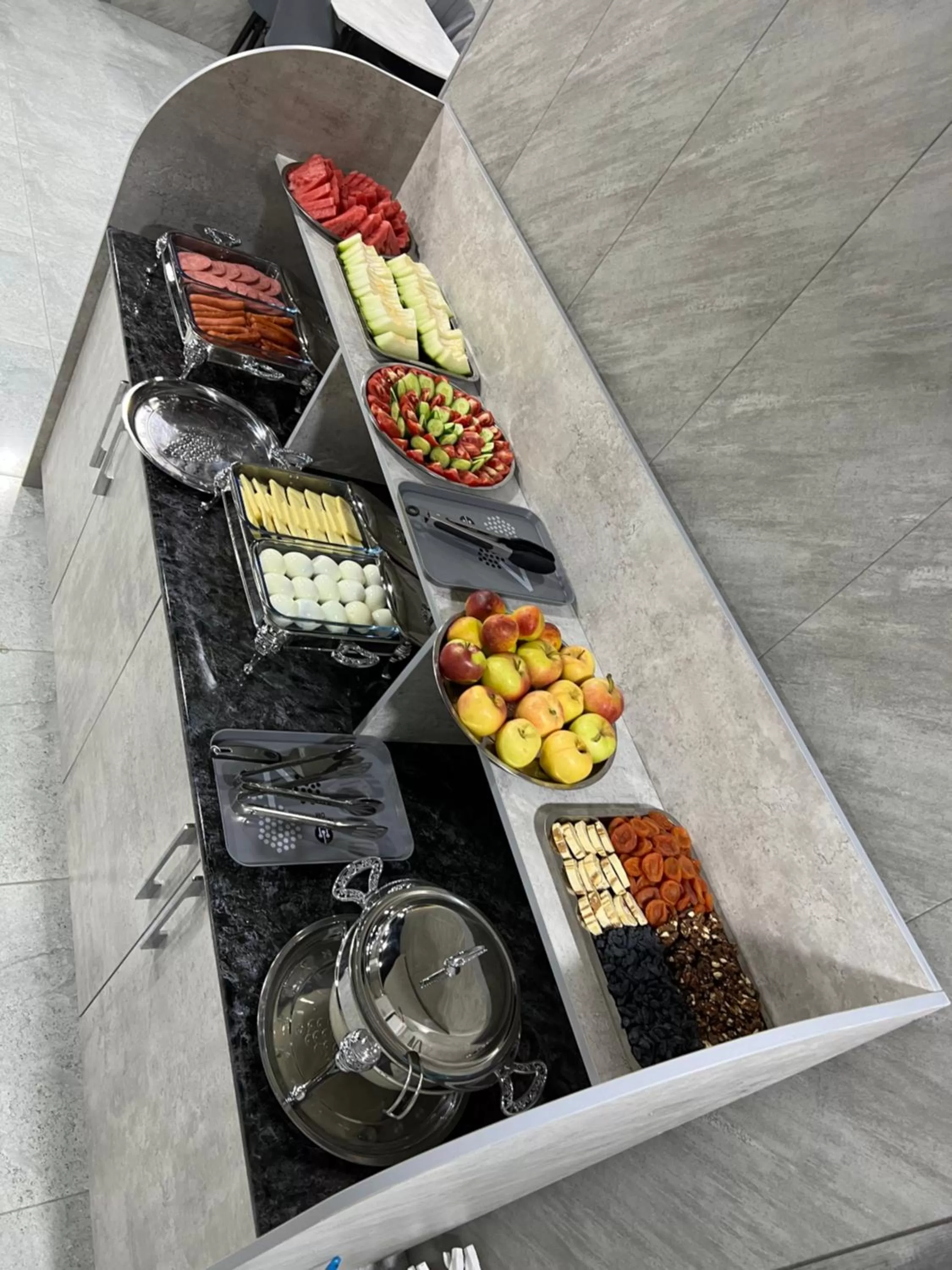 Kitchen or kitchenette in REVEL HOTEL