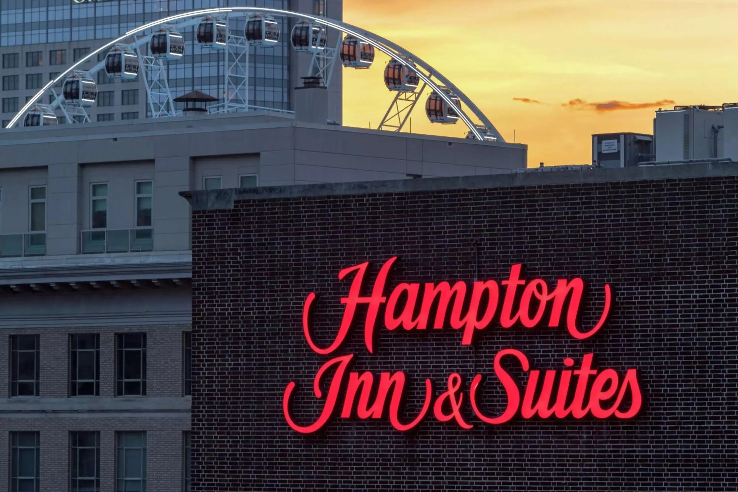 Property building in Hampton Inn & Suites Atlanta-Downtown