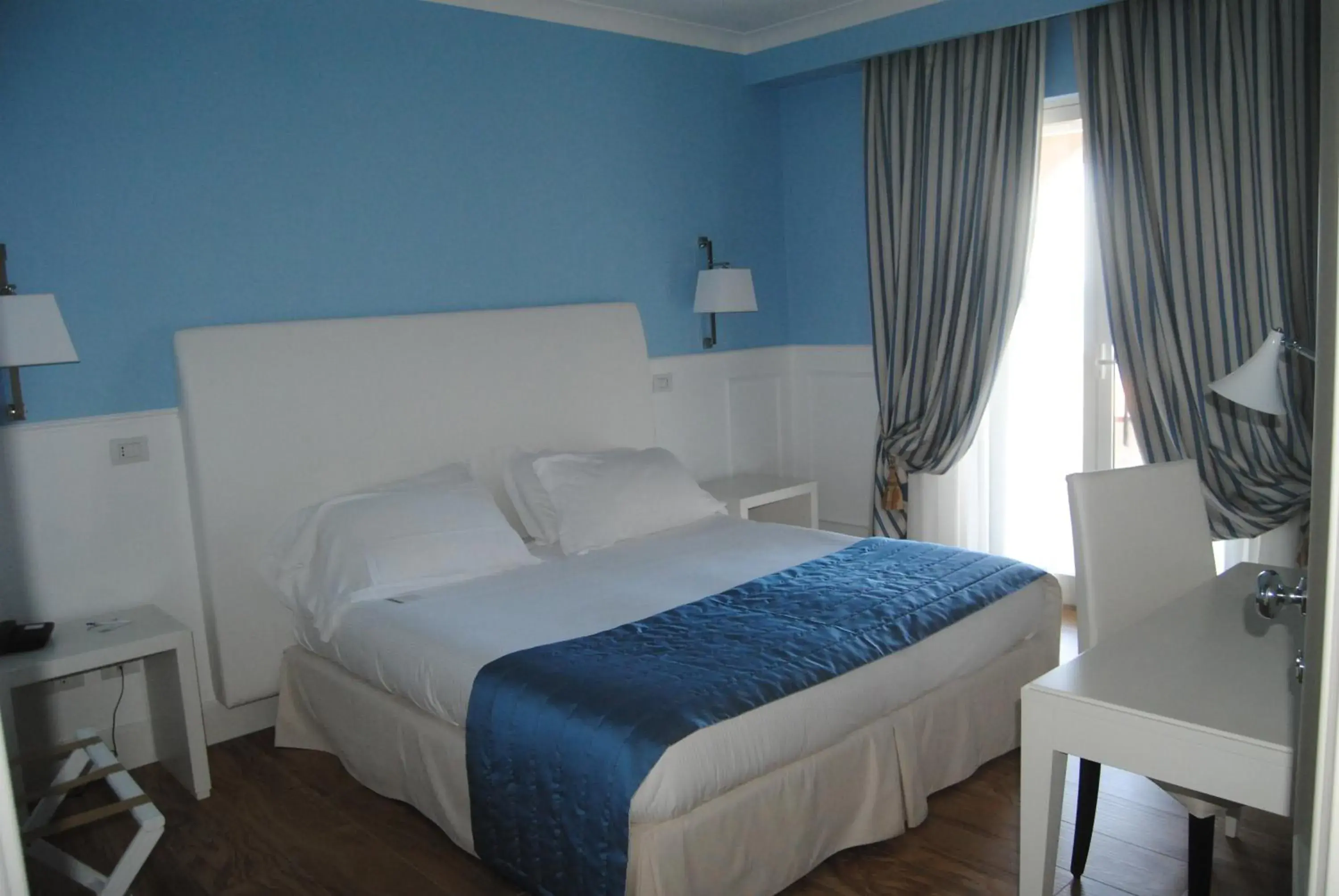 Photo of the whole room, Bed in Helios Hotel