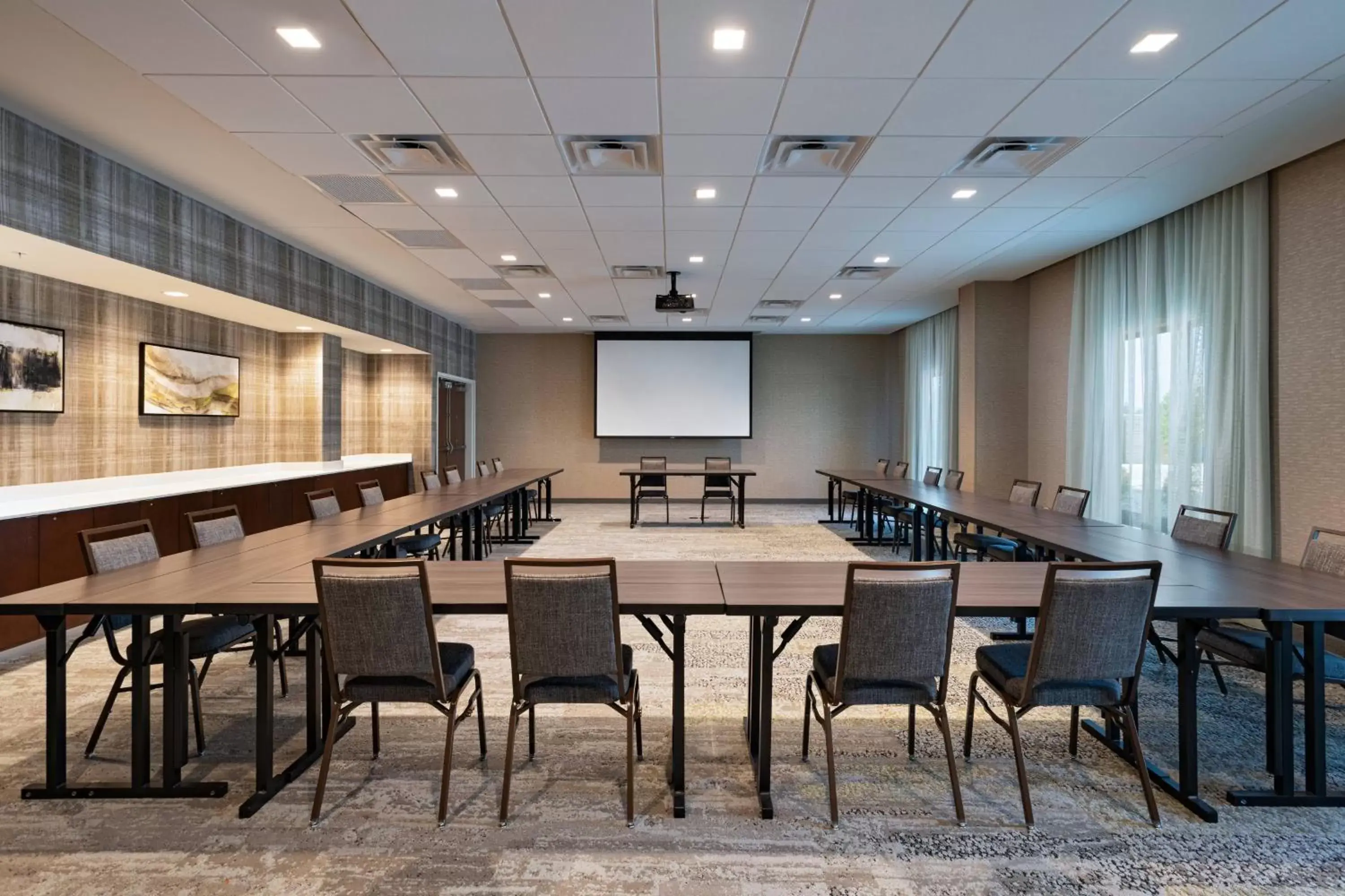 Meeting/conference room in Courtyard Dallas Grand Prairie