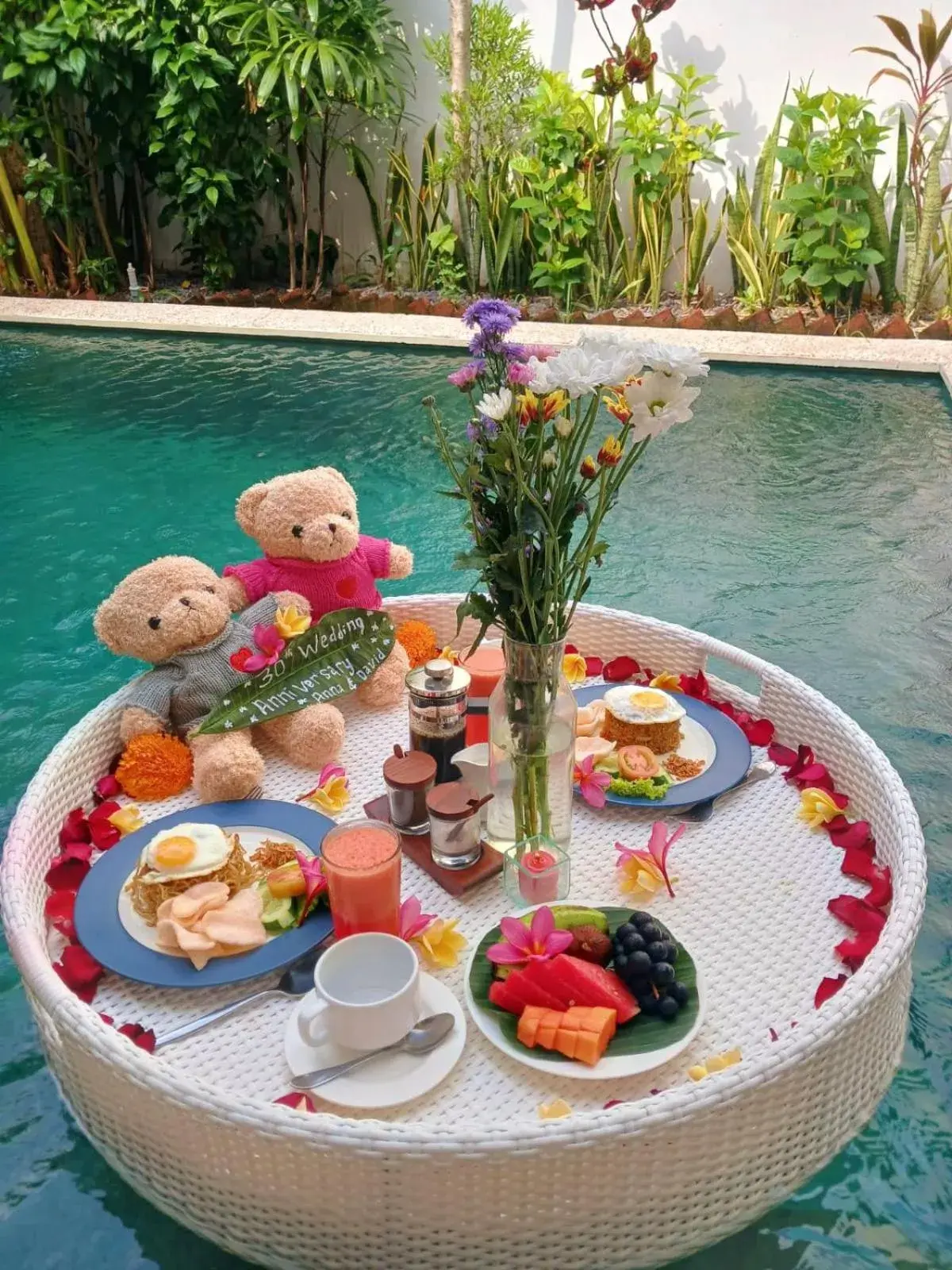 Food and drinks, Swimming Pool in Beautiful Bali Villas