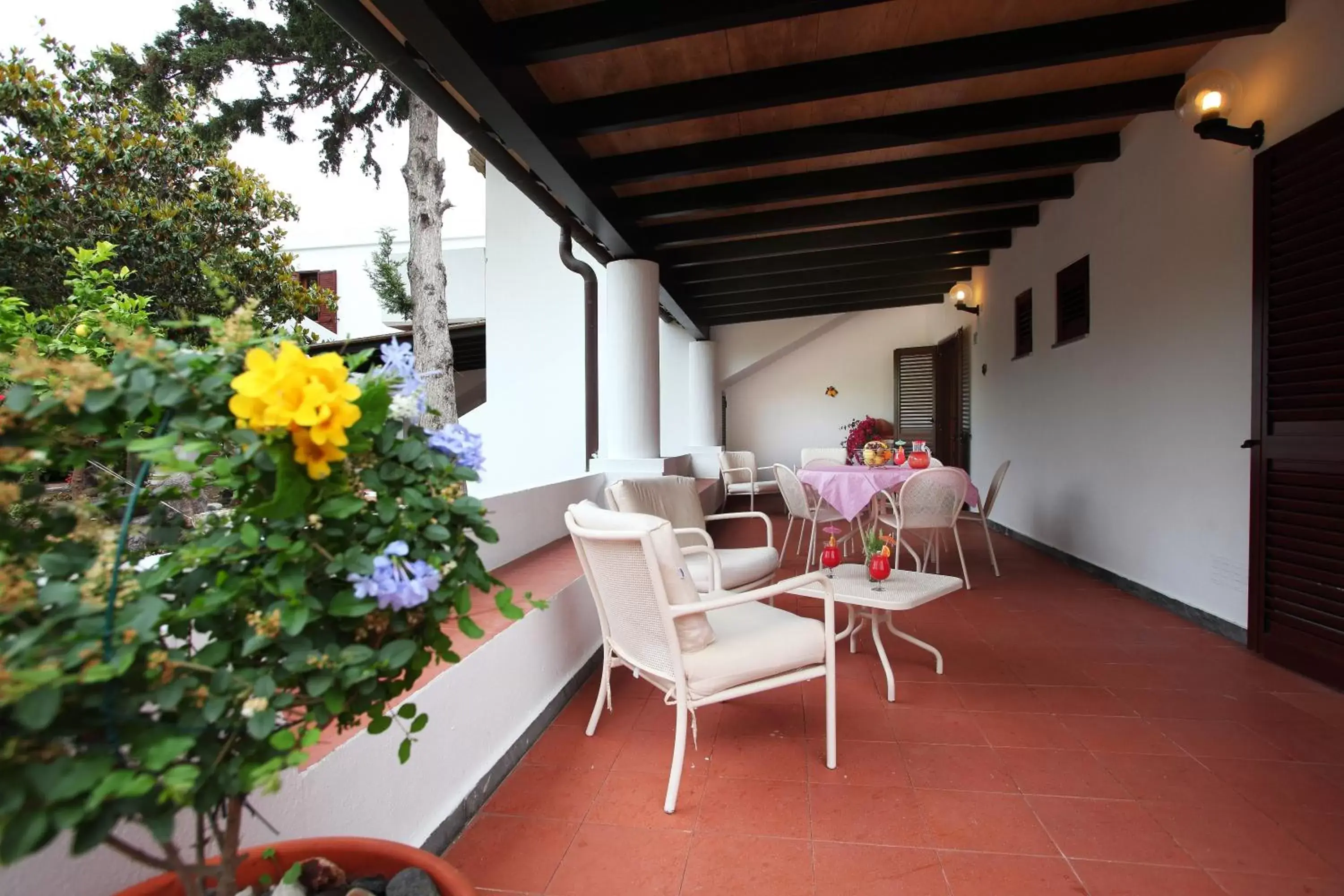 Patio, Patio/Outdoor Area in Residence Hotel La Giara