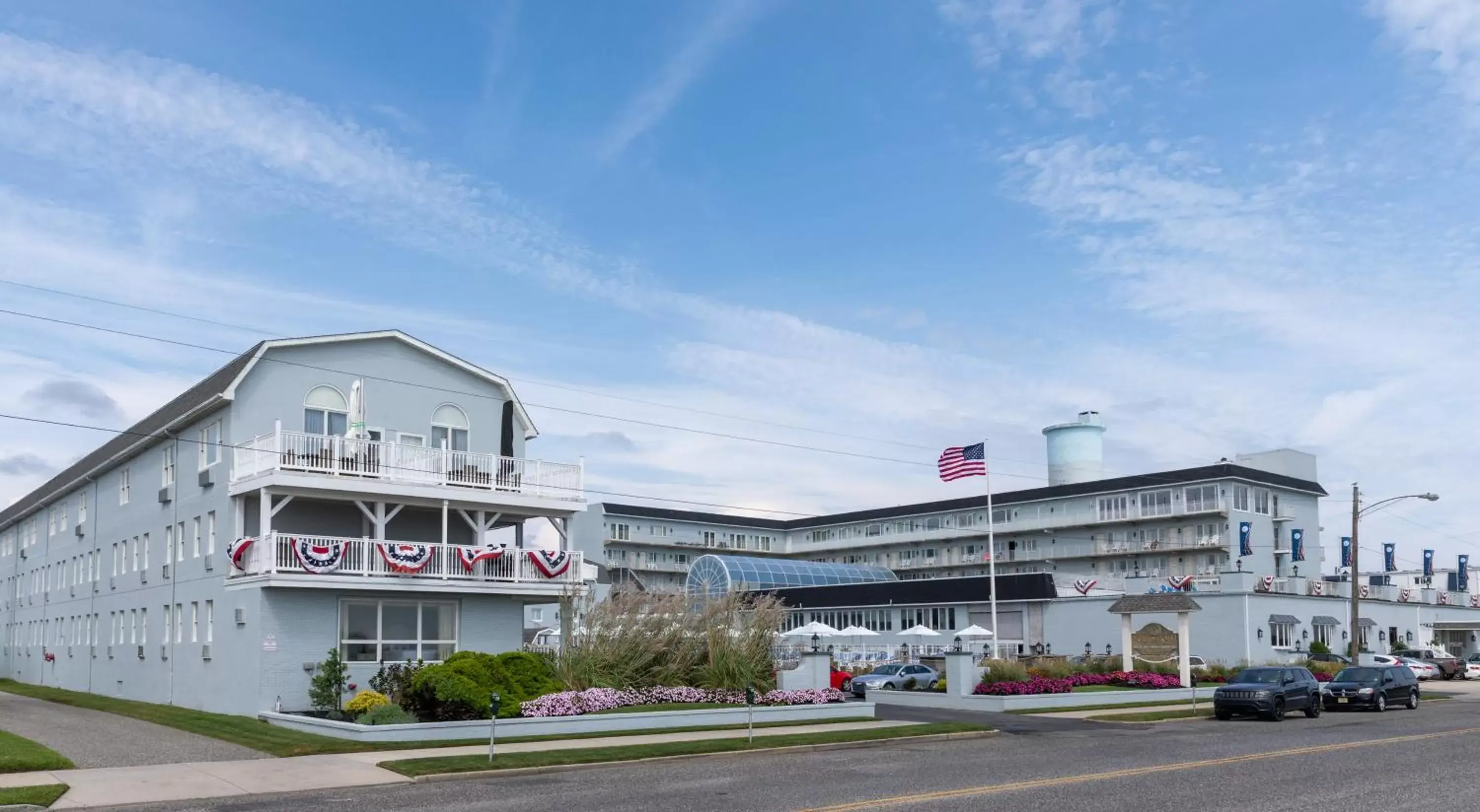 Neighbourhood, Property Building in Grand Hotel Cape May