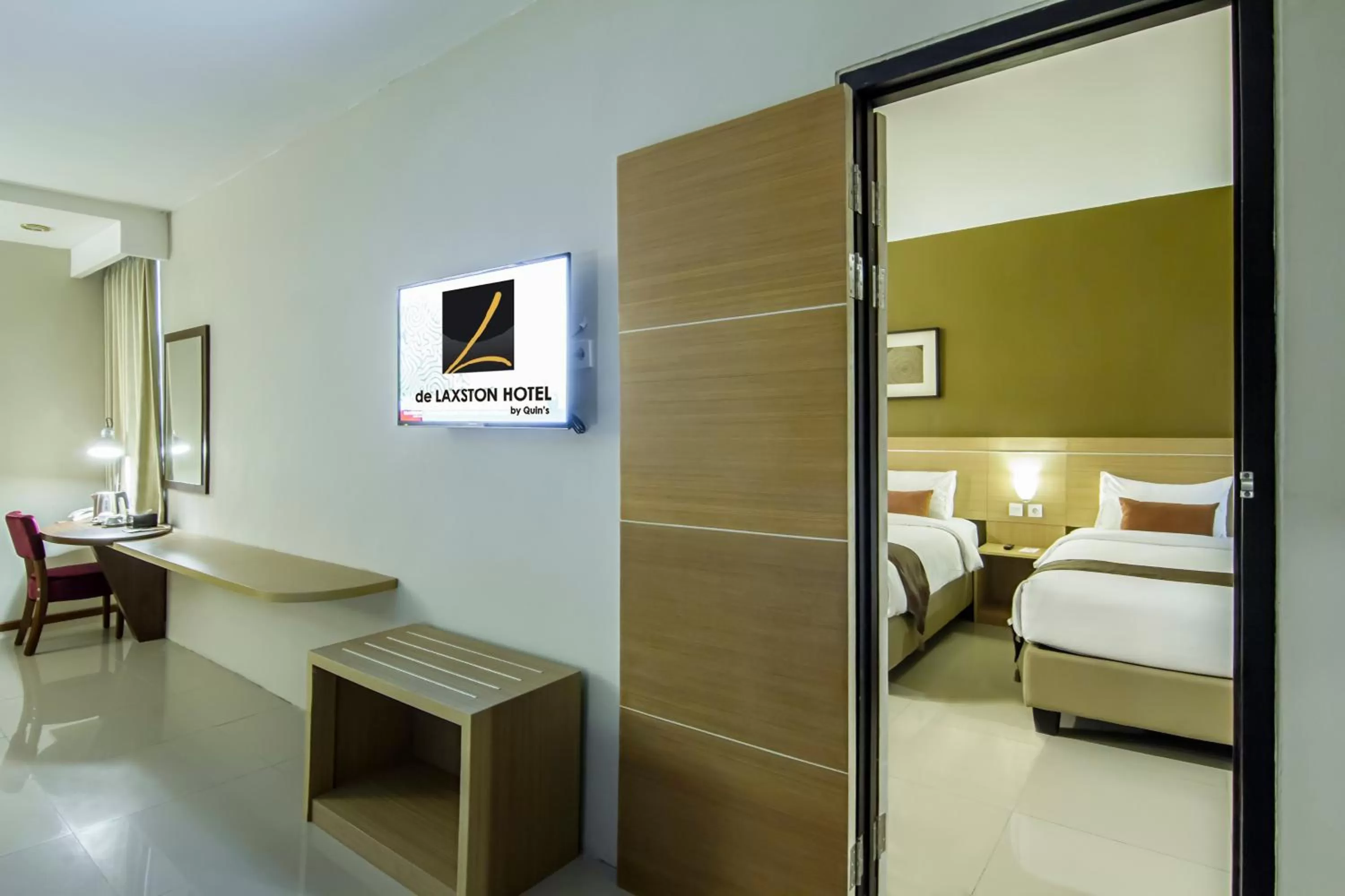 Bedroom, Bed in De Laxston Hotel Yogyakarta, Azana Hotels Collection